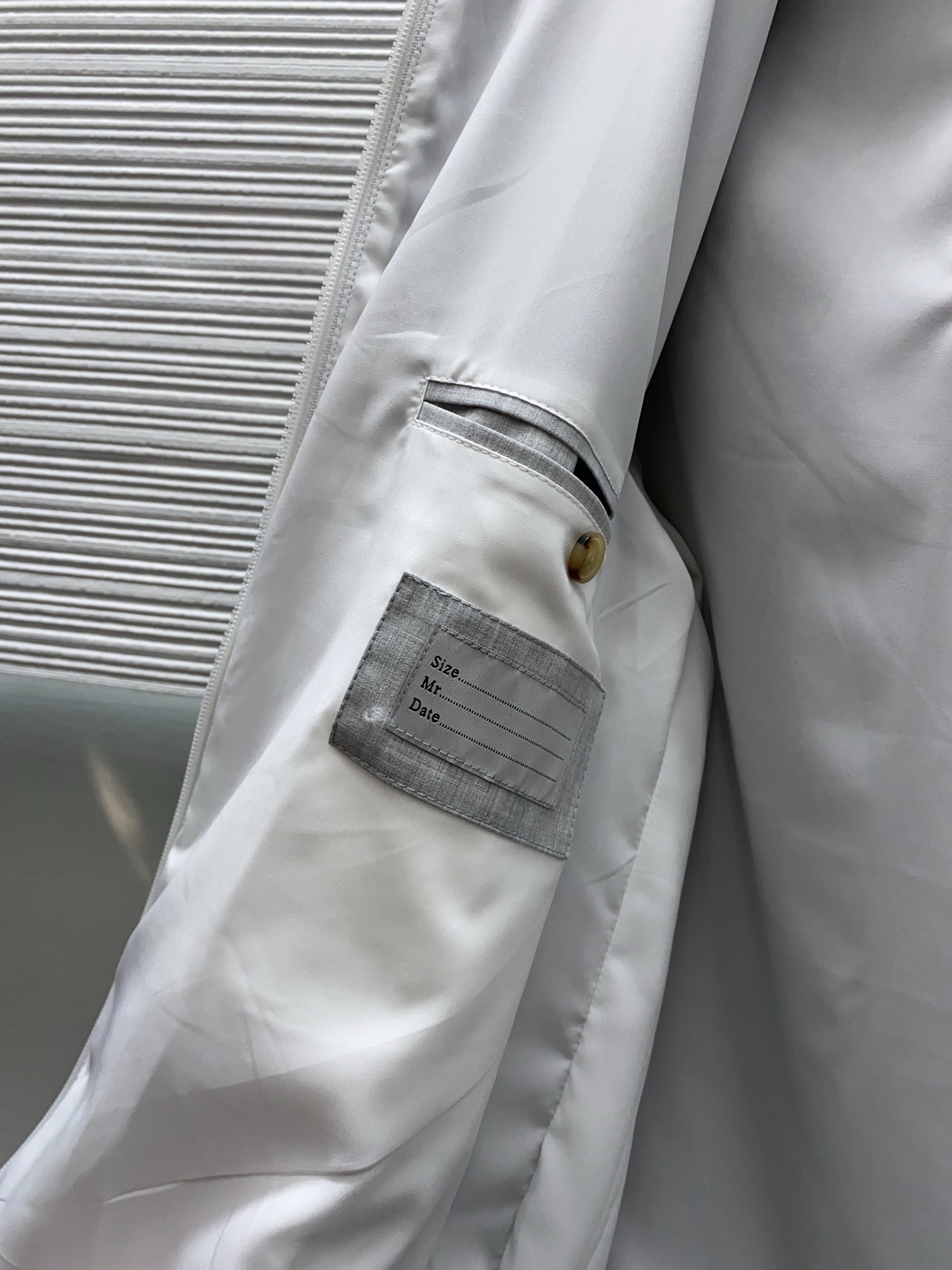 BC 2026新款男士休闲定制夹克外套。穿上简约干练的休闲外套，瞬间重回时髦霸气，又是活力满满的状态。史