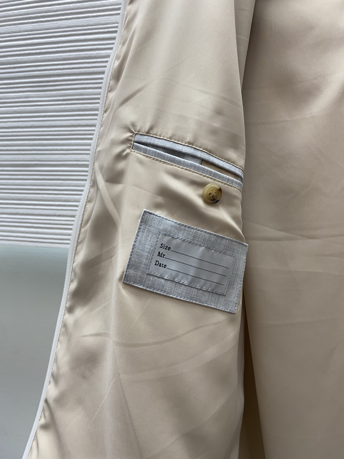 BC 2026新款男士休闲定制夹克外套。穿上简约干练的休闲外套，瞬间重回时髦霸气，又是活力满满的状态。史