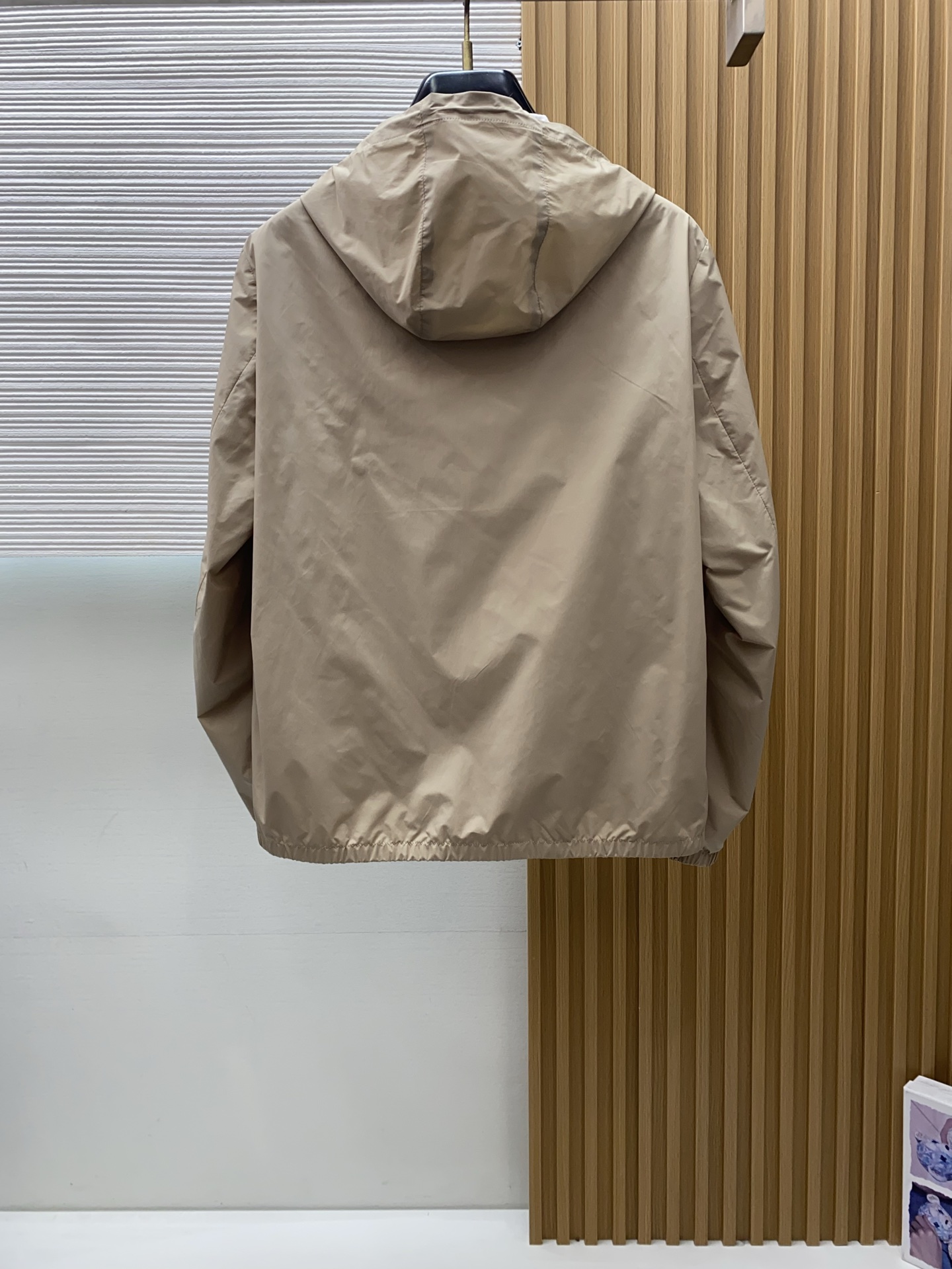 BC 2026新款男士休闲定制夹克外套。穿上简约干练的休闲外套，瞬间重回时髦霸气，又是活力满满的状态。史