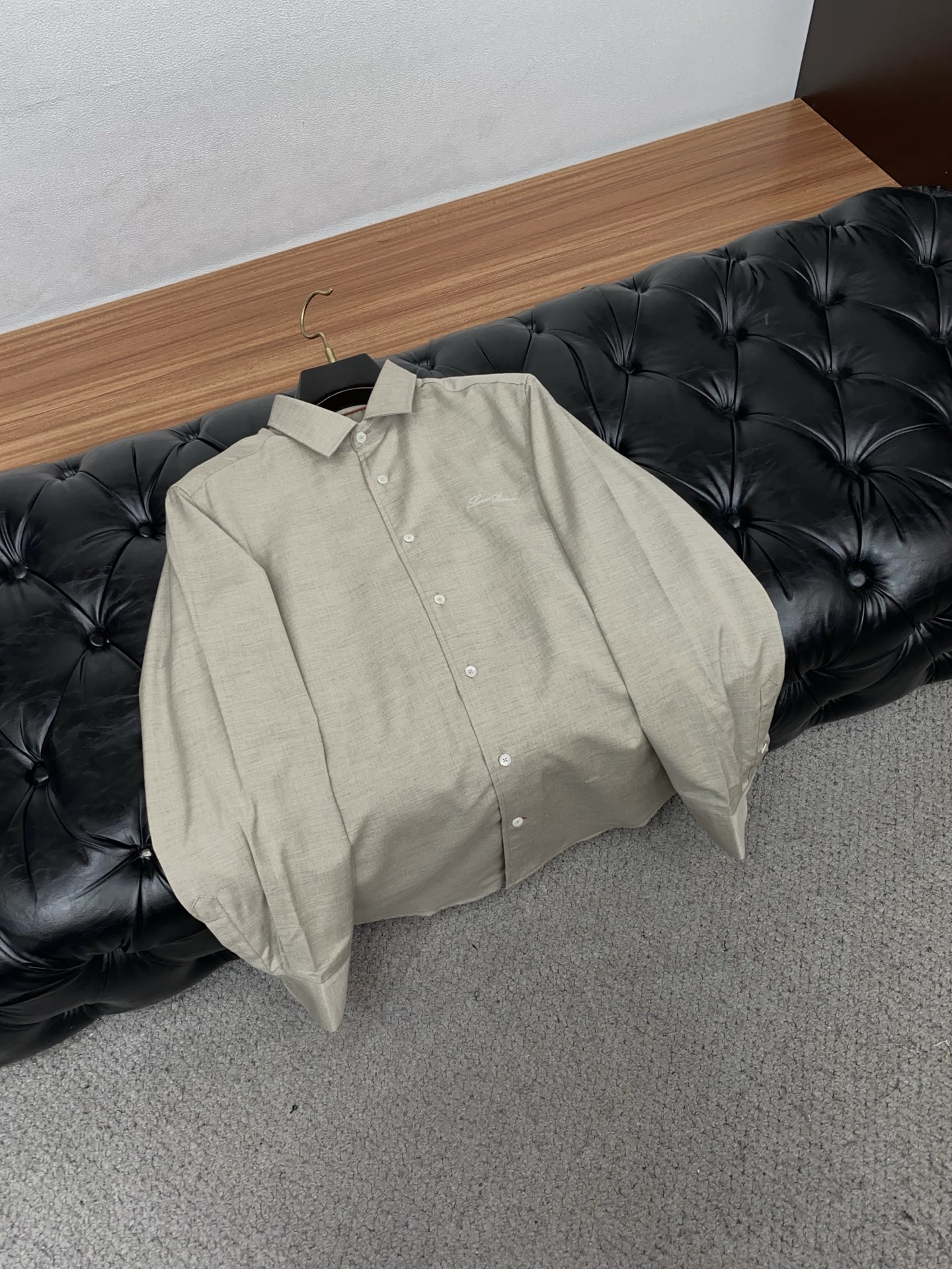 Loro Piana 诺悠翩雅 专柜最新款长袖衬衣，贸易公司渠道稀出，领先官网发售！经典休闲衬衫搭配独特