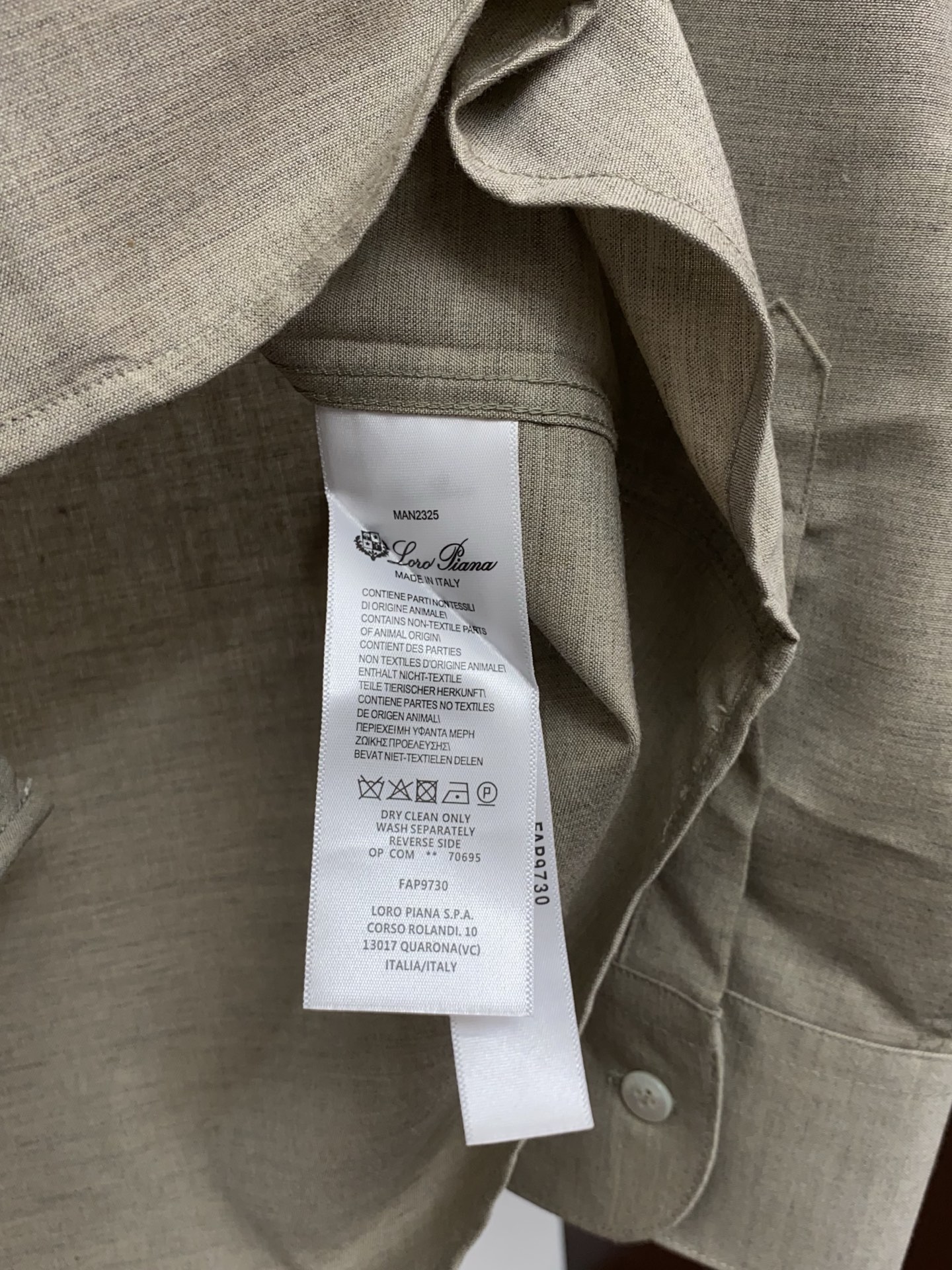 Loro Piana 诺悠翩雅 专柜最新款长袖衬衣，贸易公司渠道稀出，领先官网发售！经典休闲衬衫搭配独特