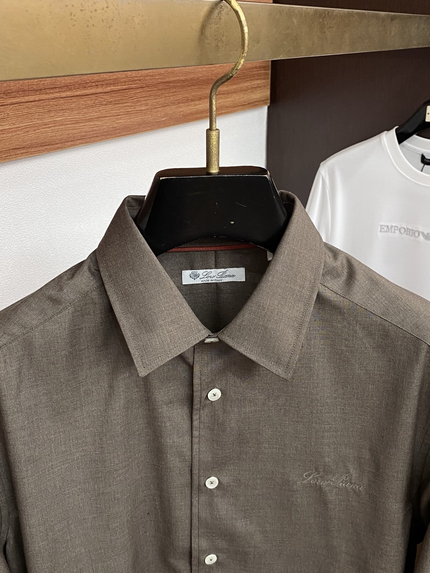 Loro Piana 诺悠翩雅 专柜最新款长袖衬衣，贸易公司渠道稀出，领先官网发售！经典休闲衬衫搭配独特