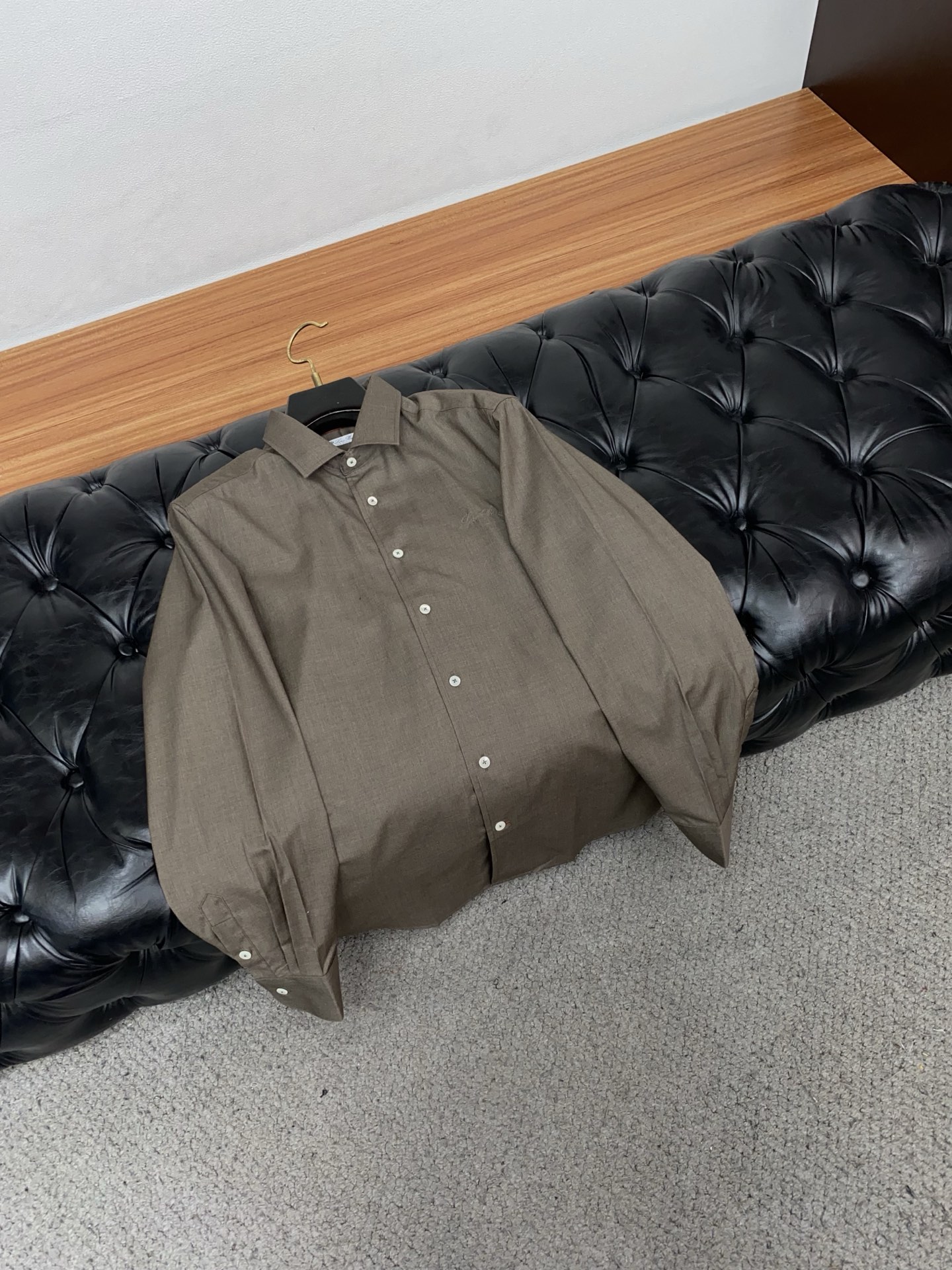 Loro Piana 诺悠翩雅 专柜最新款长袖衬衣，贸易公司渠道稀出，领先官网发售！经典休闲衬衫搭配独特