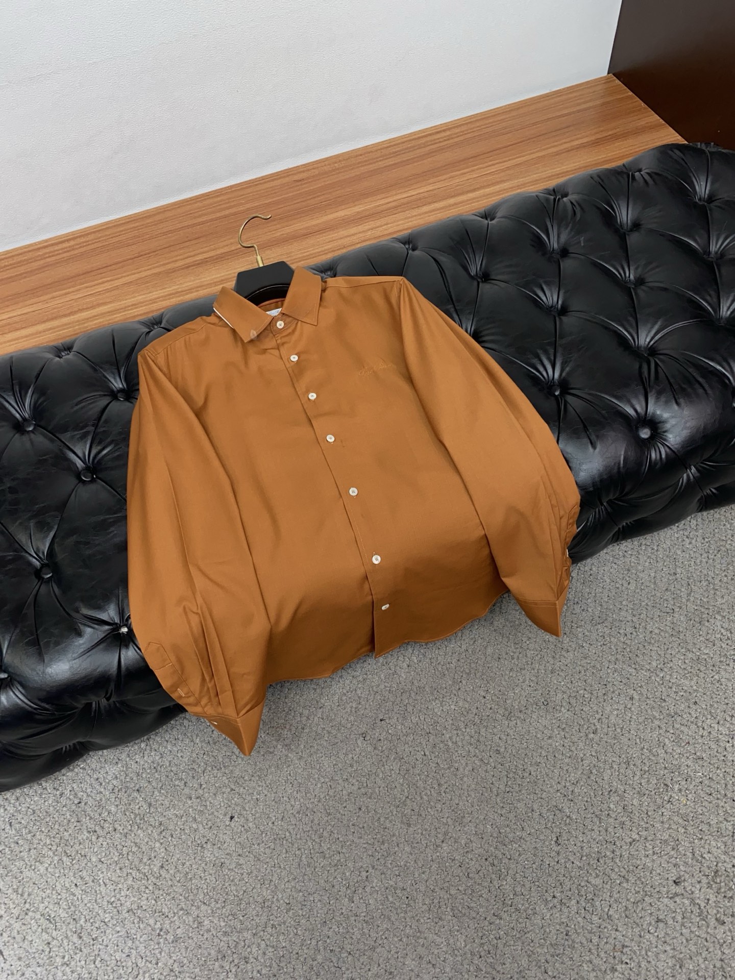 Loro Piana 诺悠翩雅 专柜最新款长袖衬衣，贸易公司渠道稀出，领先官网发售！经典休闲衬衫搭配独特