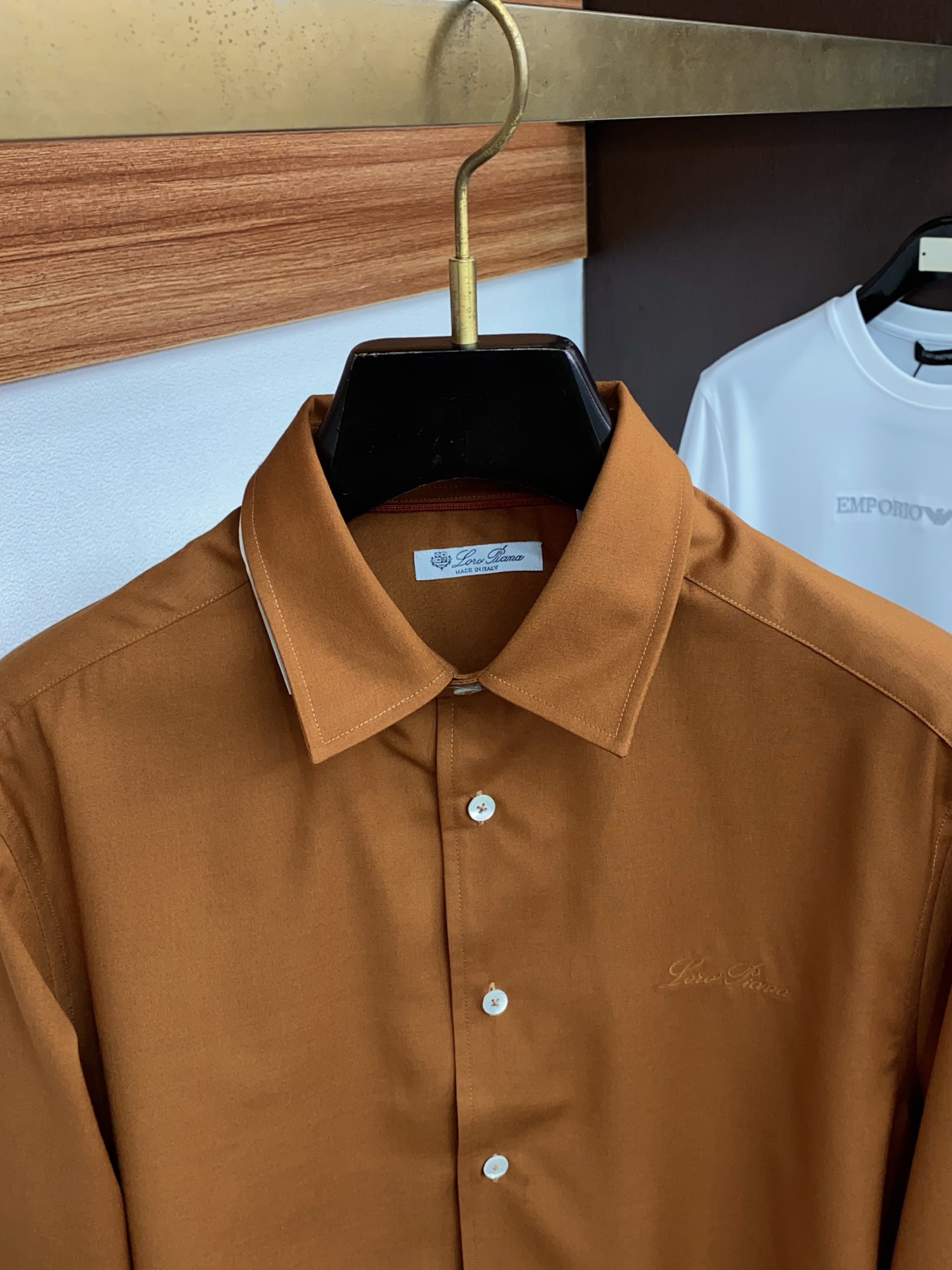 Loro Piana 诺悠翩雅 专柜最新款长袖衬衣，贸易公司渠道稀出，领先官网发售！经典休闲衬衫搭配独特