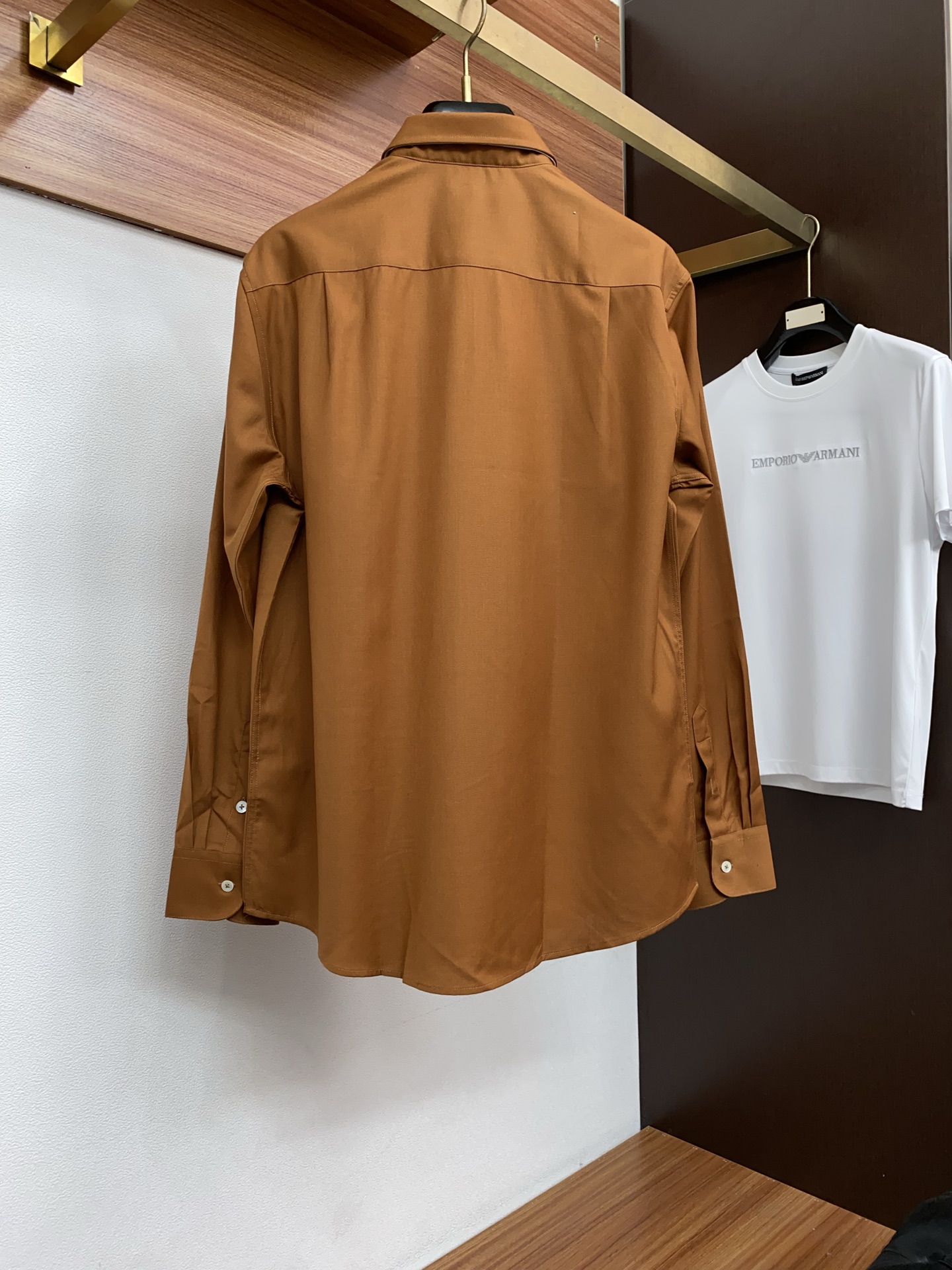 Loro Piana 诺悠翩雅 专柜最新款长袖衬衣，贸易公司渠道稀出，领先官网发售！经典休闲衬衫搭配独特