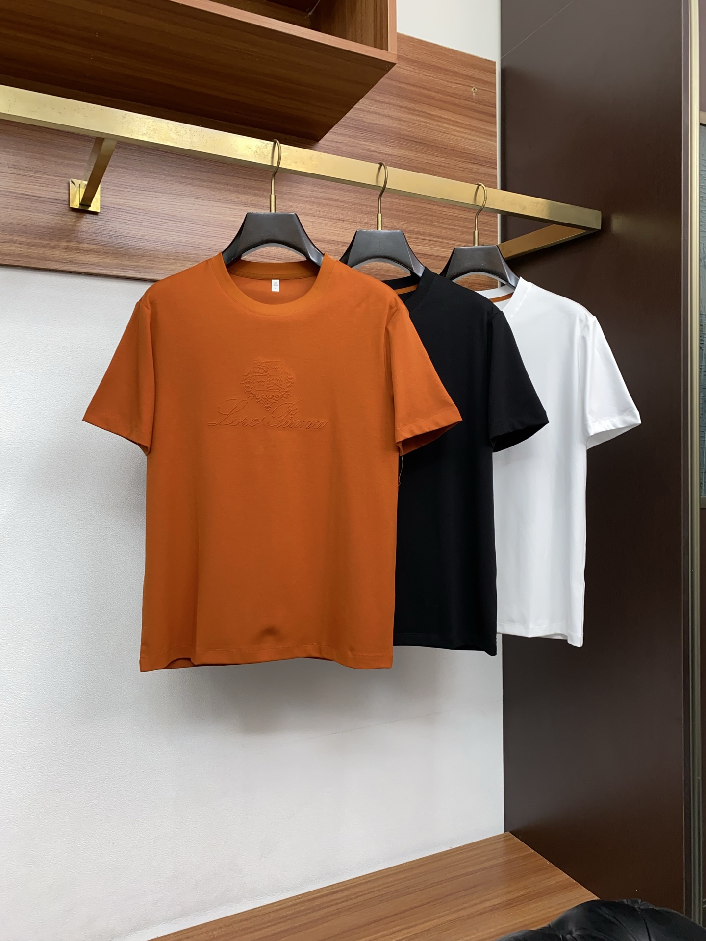 Loro piana 诺悠翩雅 26春夏秀款顶级定制100棉夏装T恤新品柔透、舒适、透气性佳、轻盈有垂感