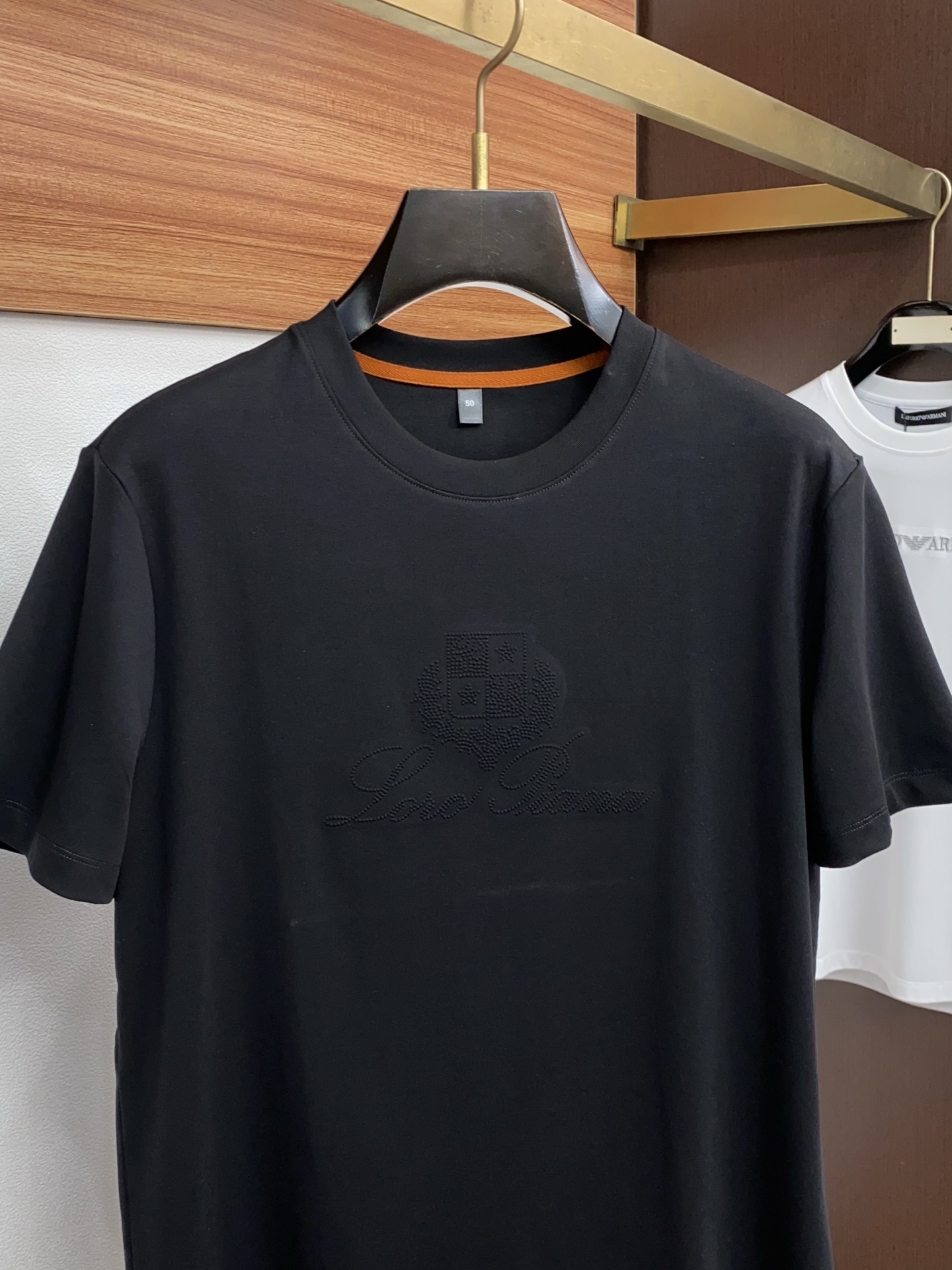 Loro piana 诺悠翩雅 26春夏秀款顶级定制100棉夏装T恤新品柔透、舒适、透气性佳、轻盈有垂感