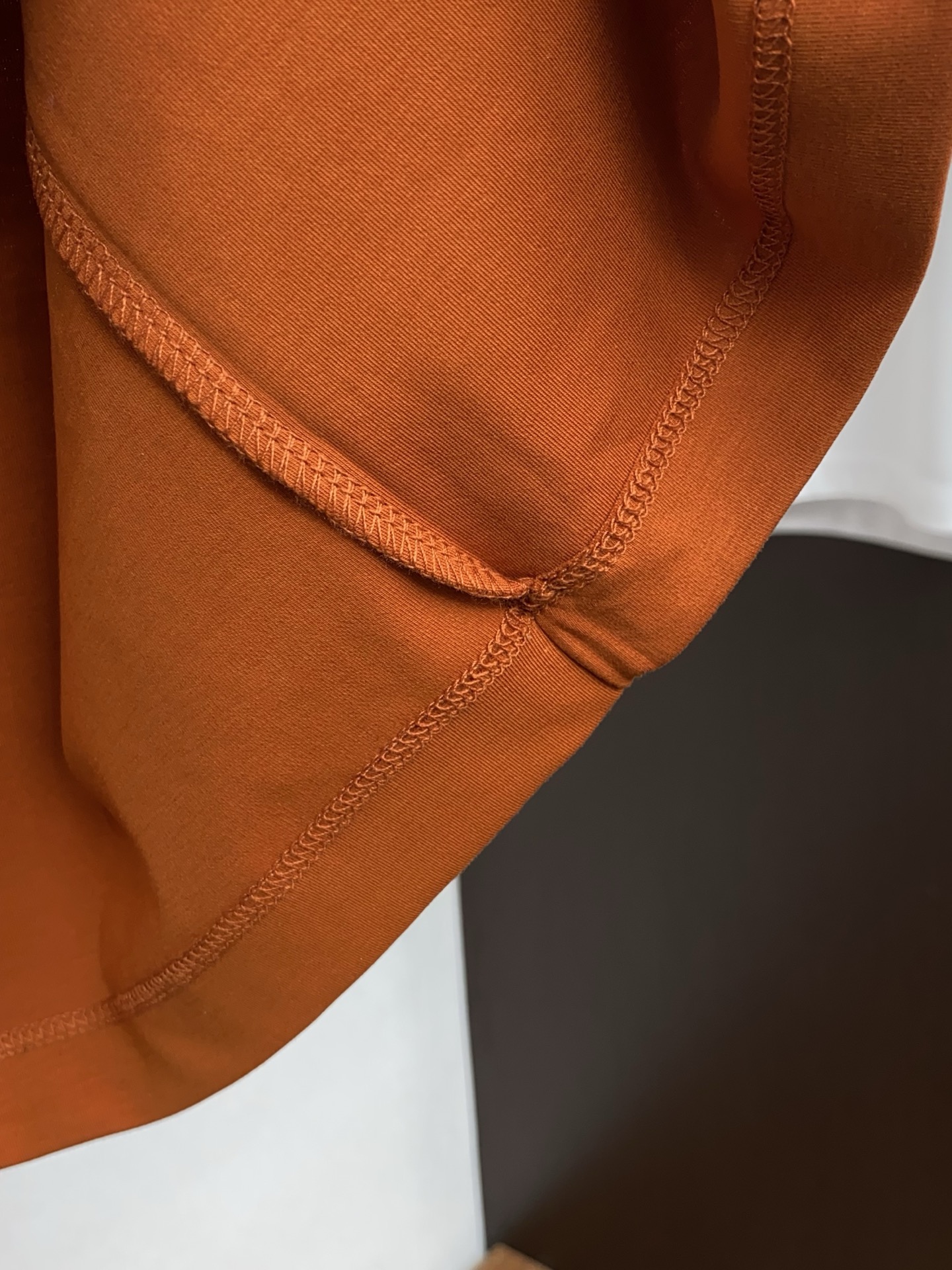 Loro piana 诺悠翩雅 26春夏秀款顶级定制100棉夏装T恤新品柔透、舒适、透气性佳、轻盈有垂感