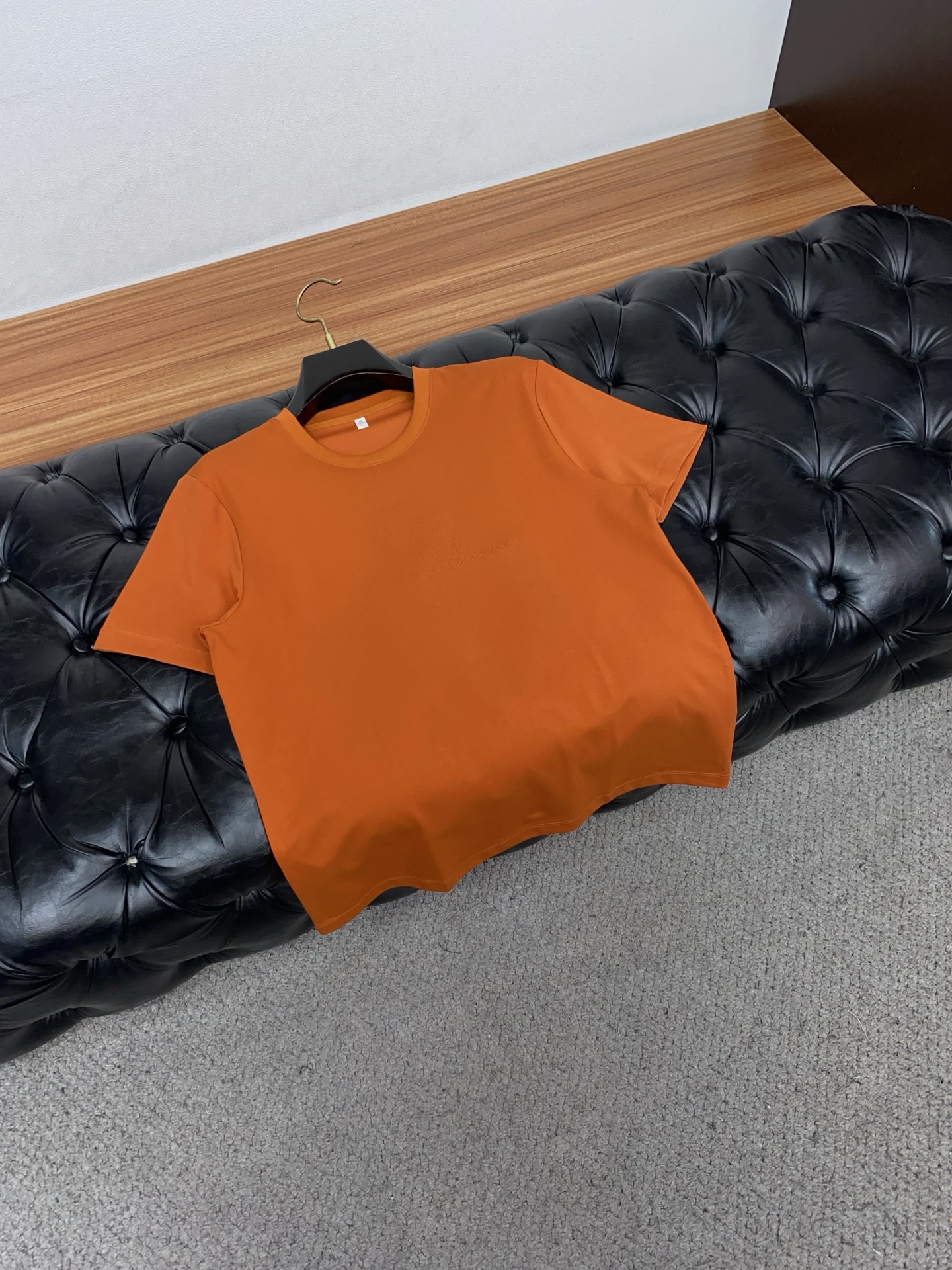 Loro piana 诺悠翩雅 26春夏秀款顶级定制100棉夏装T恤新品柔透、舒适、透气性佳、轻盈有垂感