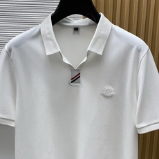 蒙口 2026s经典时尚翻领 Polo衫短袖 ,贸易公司渠道订单,简约大气,时尚百搭,品相更是无法挑剔! 蒙口 2026s经典时尚翻领 Polo衫短袖 ,贸易公司渠道订单,简约大气,时尚百搭,品相更是无法挑剔!