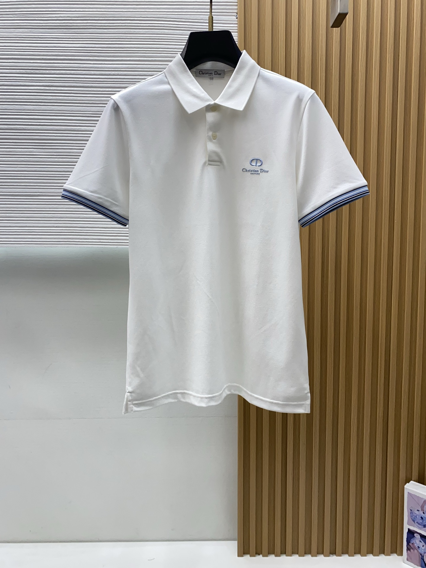 迪奥 2026s经典时尚翻领 Polo衫短袖 ，贸易公司渠道订单，简约大气，时尚百搭，品相更是无法挑剔！
