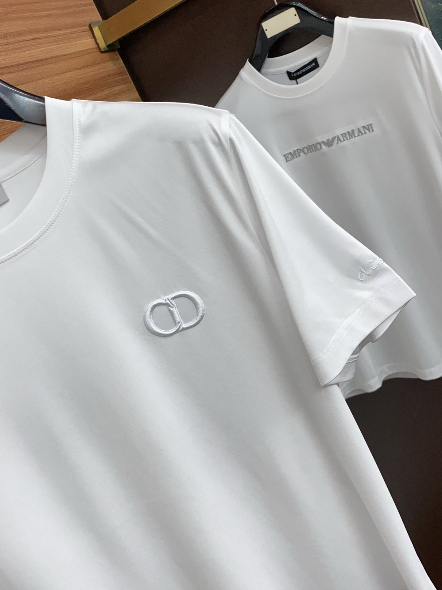 高级定制 2026新款短袖 百搭款式 任何人都可以轻松驾驭 面料全订制工艺 高定一等品丝光棉面料 面料手