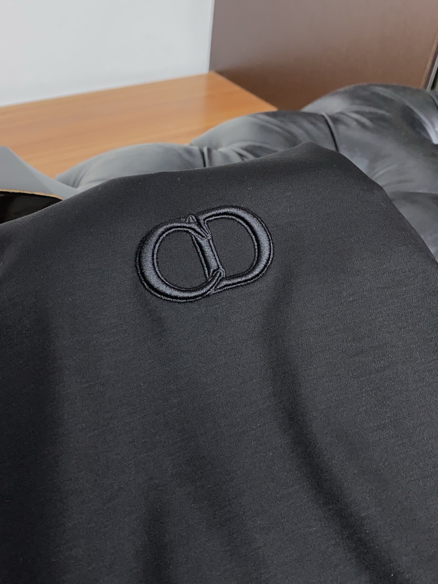 高级定制 2026新款短袖 百搭款式 任何人都可以轻松驾驭 面料全订制工艺 高定一等品丝光棉面料 面料手