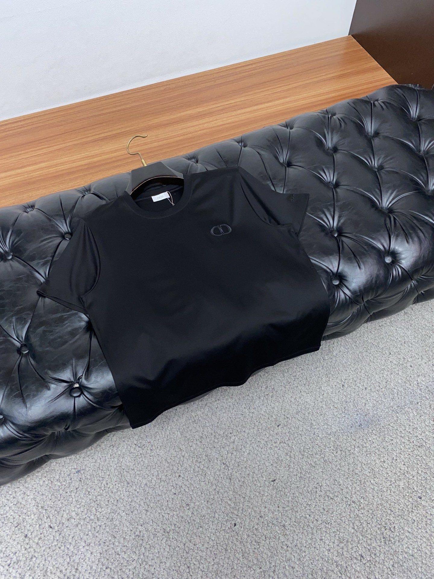 高级定制 2026新款短袖 百搭款式 任何人都可以轻松驾驭 面料全订制工艺 高定一等品丝光棉面料 面料手