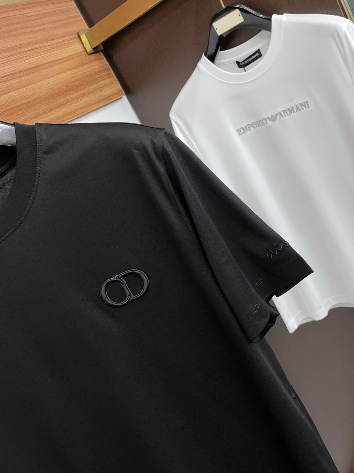 高级定制 2026新款短袖 百搭款式 任何人都可以轻松驾驭 面料全订制工艺 高定一等品丝光棉面料 面料手