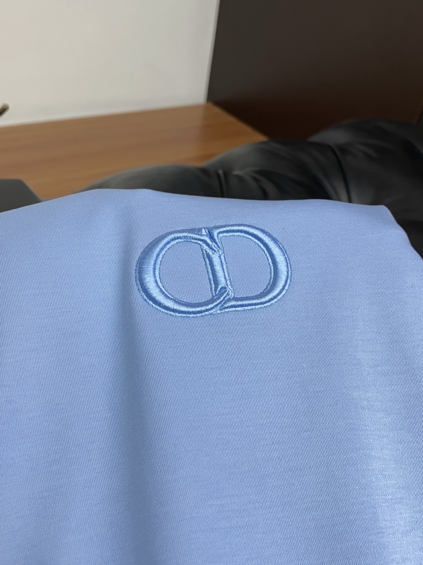 高级定制 2026新款短袖 百搭款式 任何人都可以轻松驾驭 面料全订制工艺 高定一等品丝光棉面料 面料手