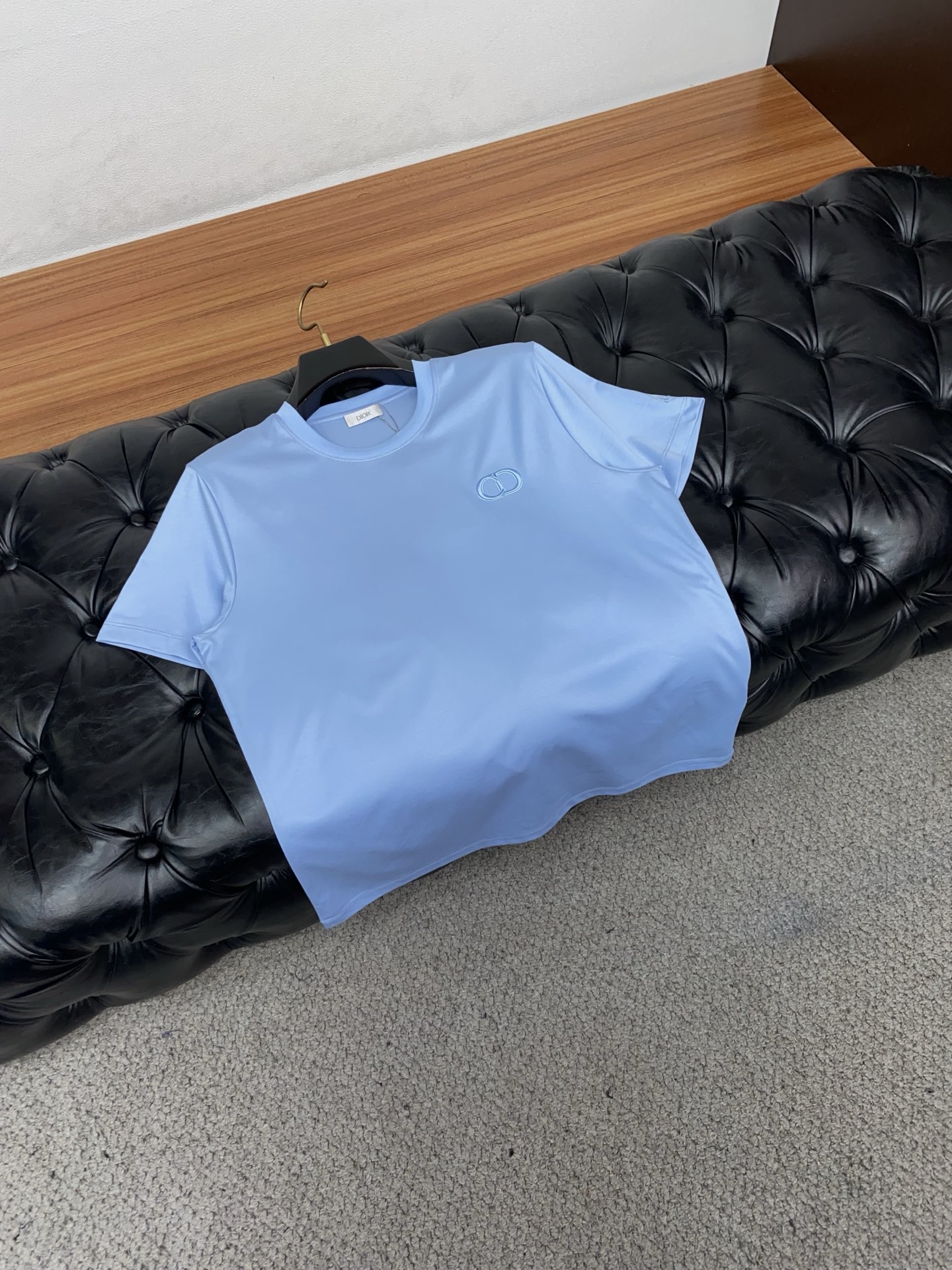 高级定制 2026新款短袖 百搭款式 任何人都可以轻松驾驭 面料全订制工艺 高定一等品丝光棉面料 面料手