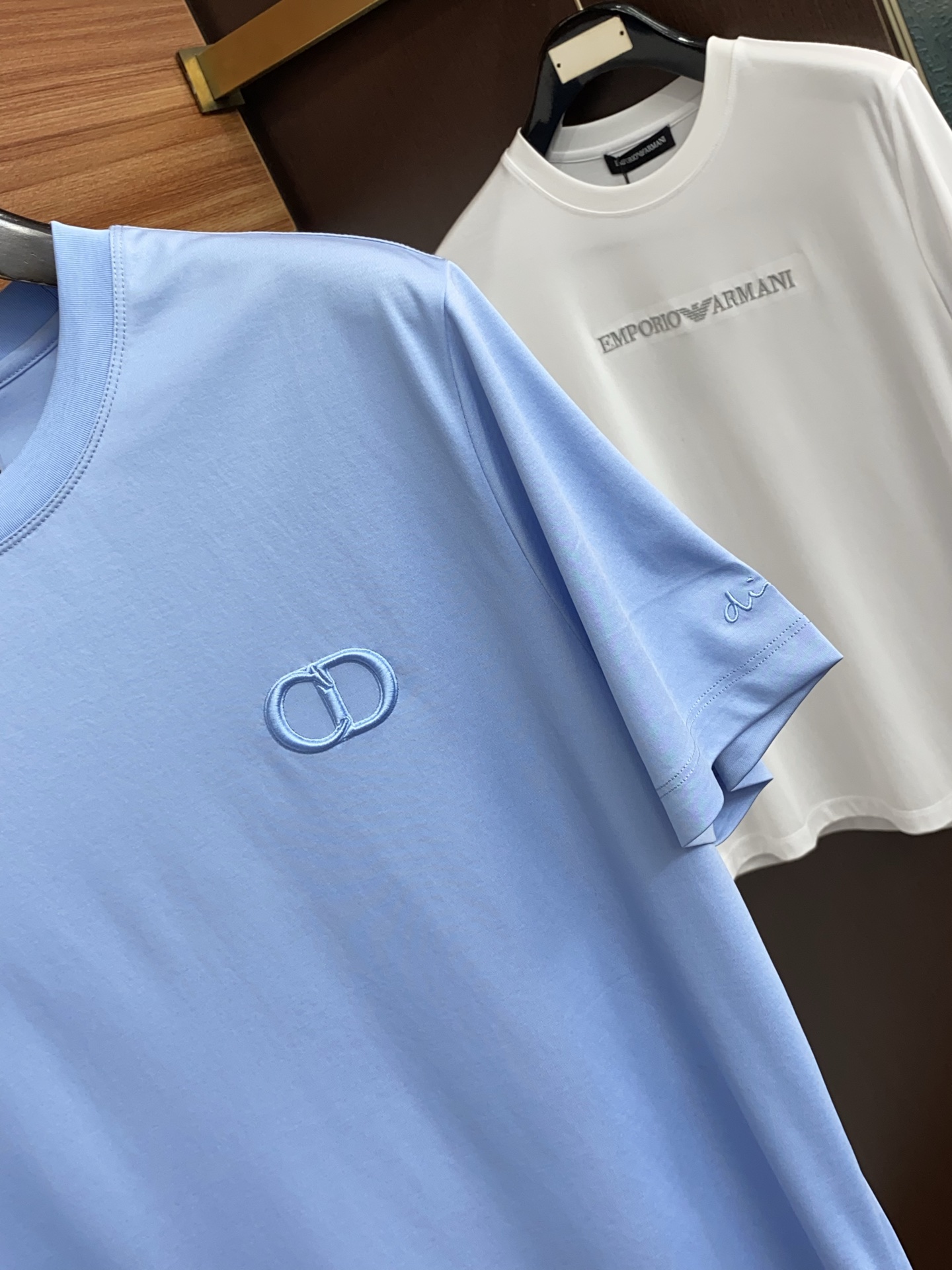 高级定制 2026新款短袖 百搭款式 任何人都可以轻松驾驭 面料全订制工艺 高定一等品丝光棉面料 面料手