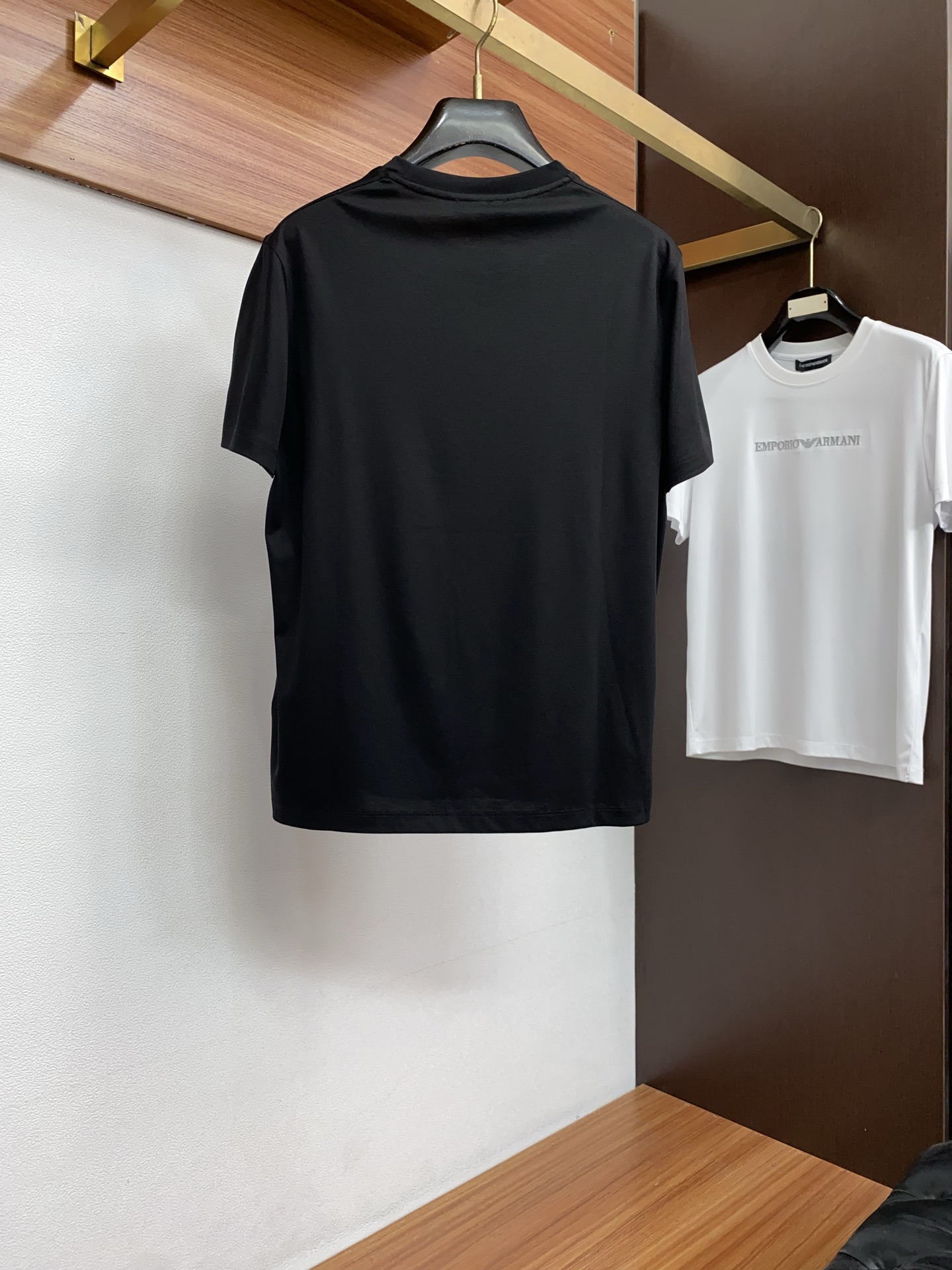 普拉达 高级定制 2026新款短袖 百搭款式 任何人都可以轻松驾驭 面料全订制工艺 高定一等品丝光棉面料