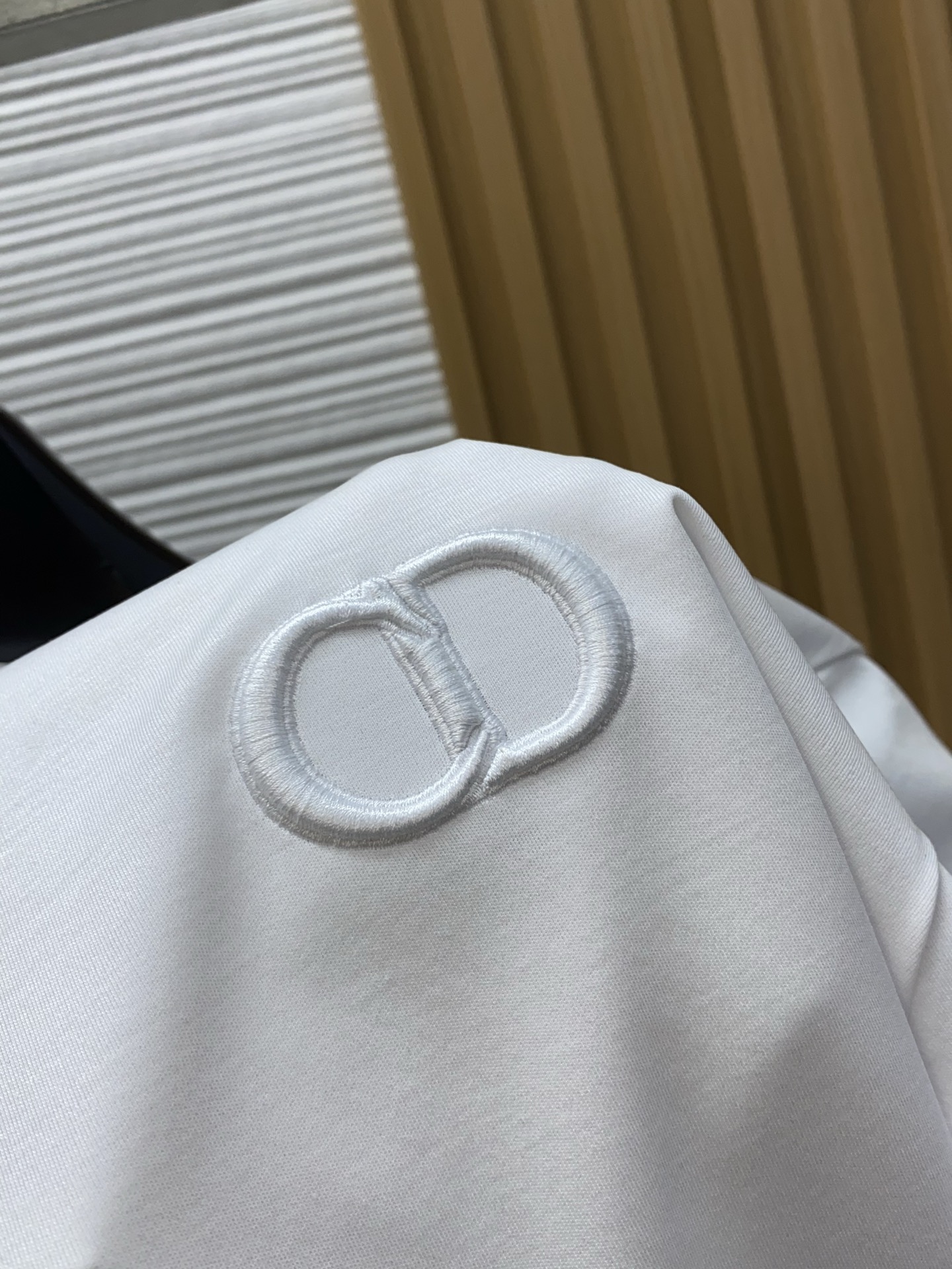 迪奥 高级定制 2026新款短袖 百搭款式 任何人都可以轻松驾驭 面料全订制工艺 高定一等品丝光棉面料 