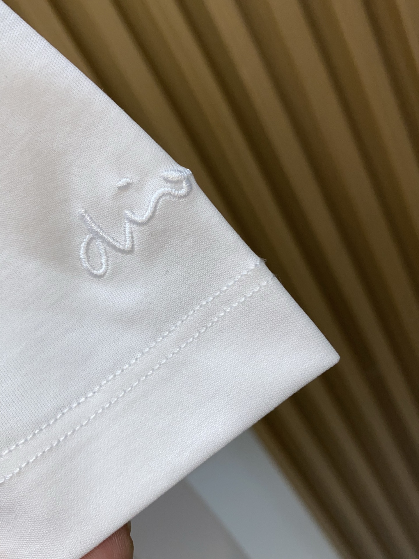 迪奥 高级定制 2026新款短袖 百搭款式 任何人都可以轻松驾驭 面料全订制工艺 高定一等品丝光棉面料 