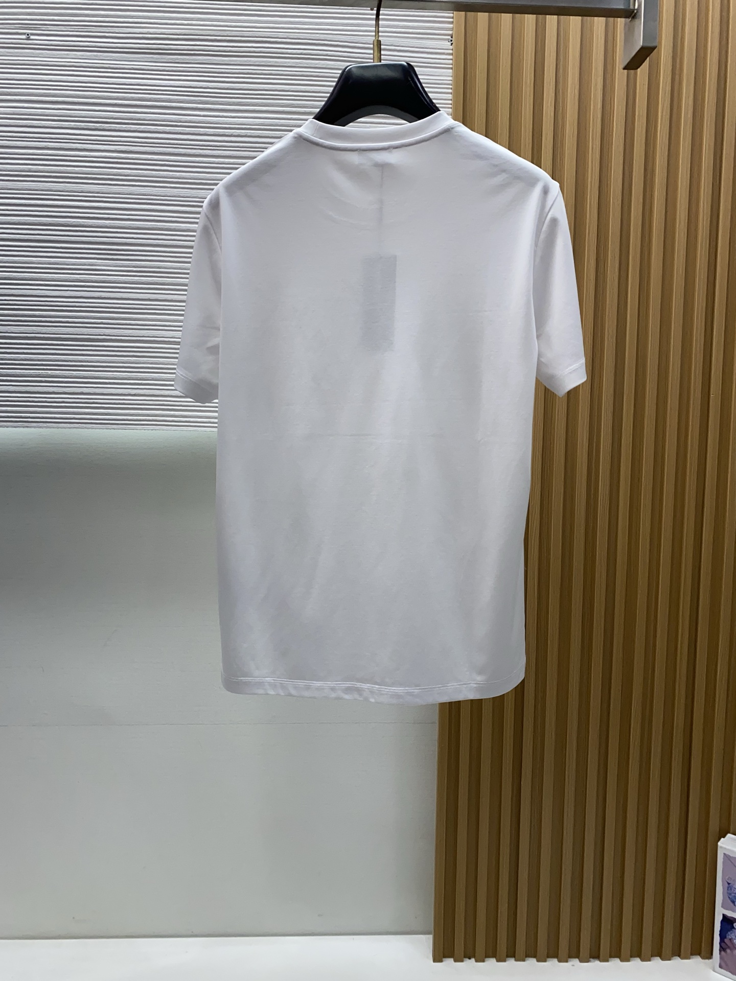 迪奥 高级定制 2026新款短袖 百搭款式 任何人都可以轻松驾驭 面料全订制工艺 高定一等品丝光棉面料 