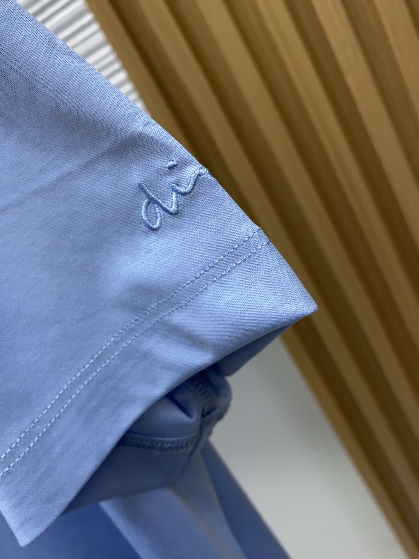 迪奥 高级定制 2026新款短袖 百搭款式 任何人都可以轻松驾驭 面料全订制工艺 高定一等品丝光棉面料 