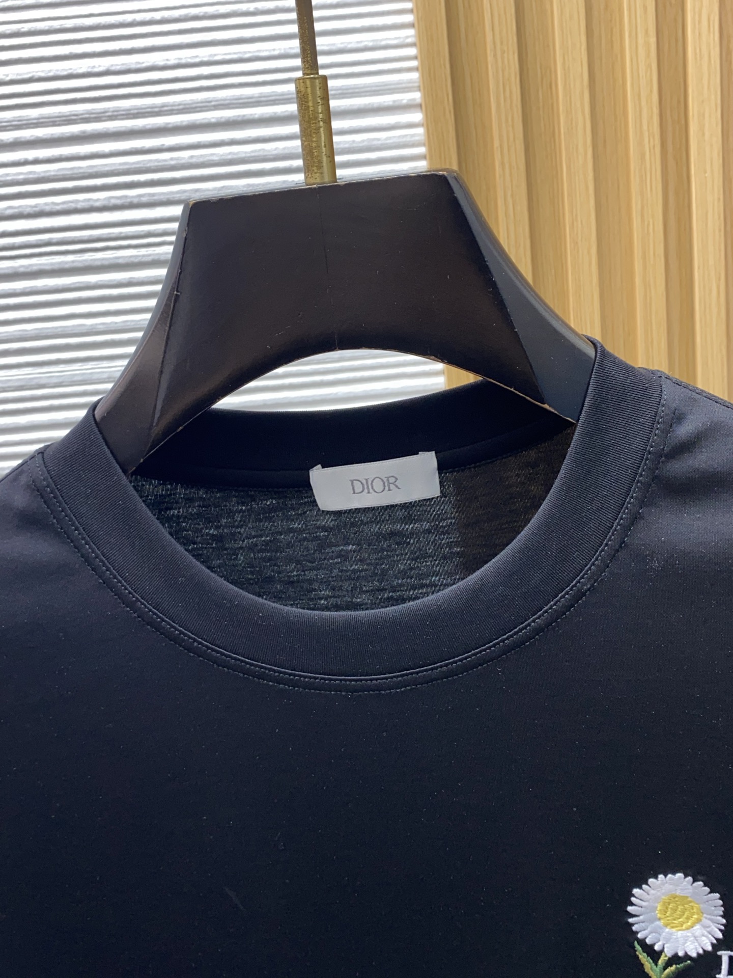 迪奥 高级定制 2026新款短袖 百搭款式 任何人都可以轻松驾驭 面料全订制工艺 高定一等品丝光棉面料 