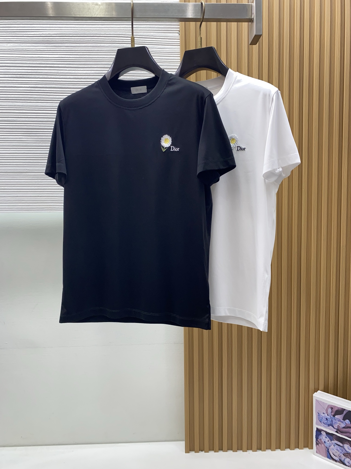 迪奥 高级定制 2026新款短袖 百搭款式 任何人都可以轻松驾驭 面料全订制工艺 高定一等品丝光棉面料 