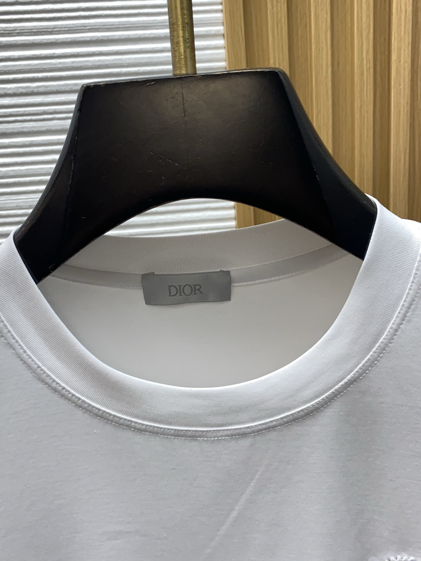 迪奥 高级定制 2026新款短袖 百搭款式 任何人都可以轻松驾驭 面料全订制工艺 高定一等品丝光棉面料 