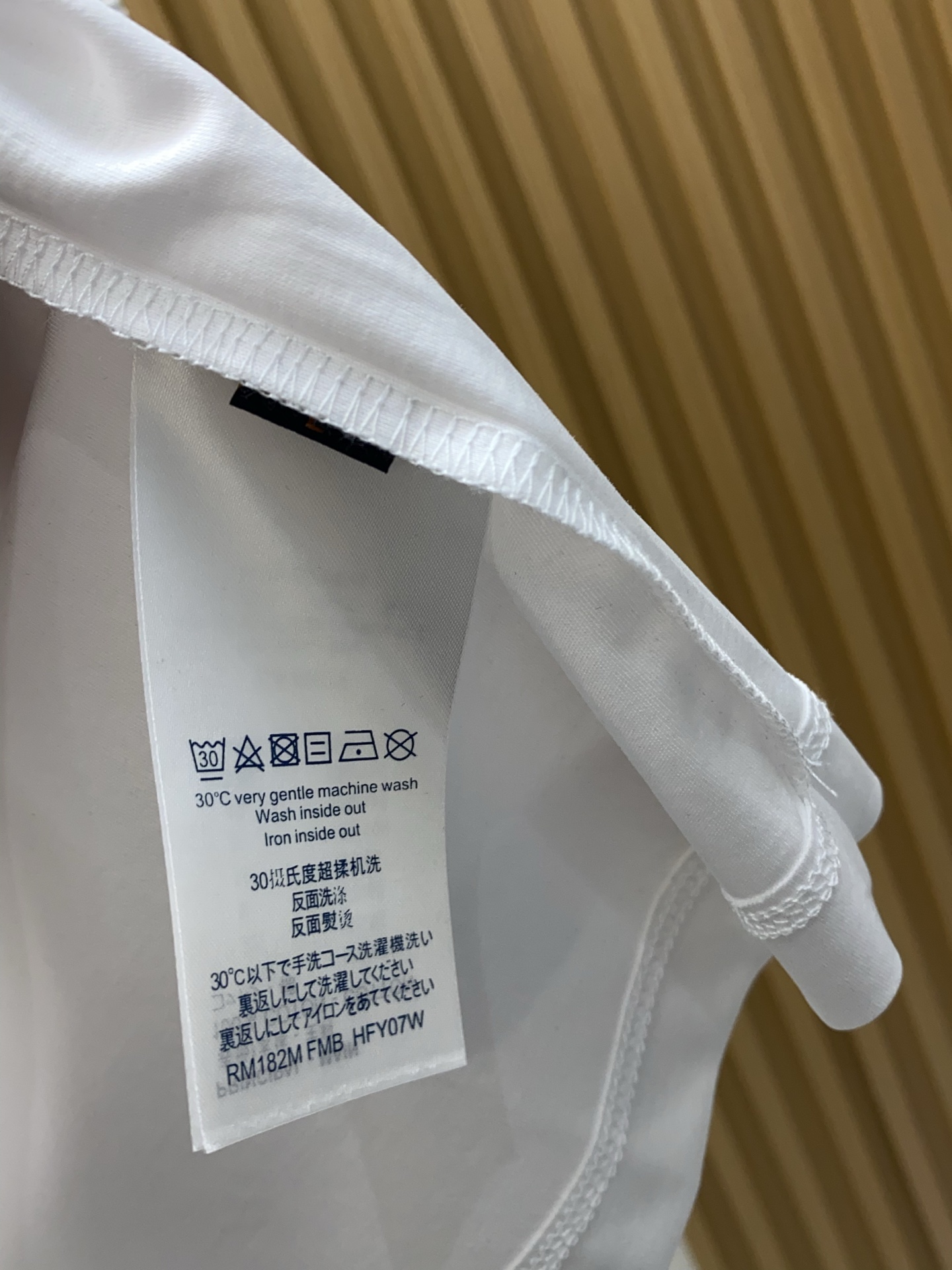 1v路易威登 高级定制 2026新款短袖 百搭款式 任何人都可以轻松驾驭 面料全订制工艺 高定一等品丝光