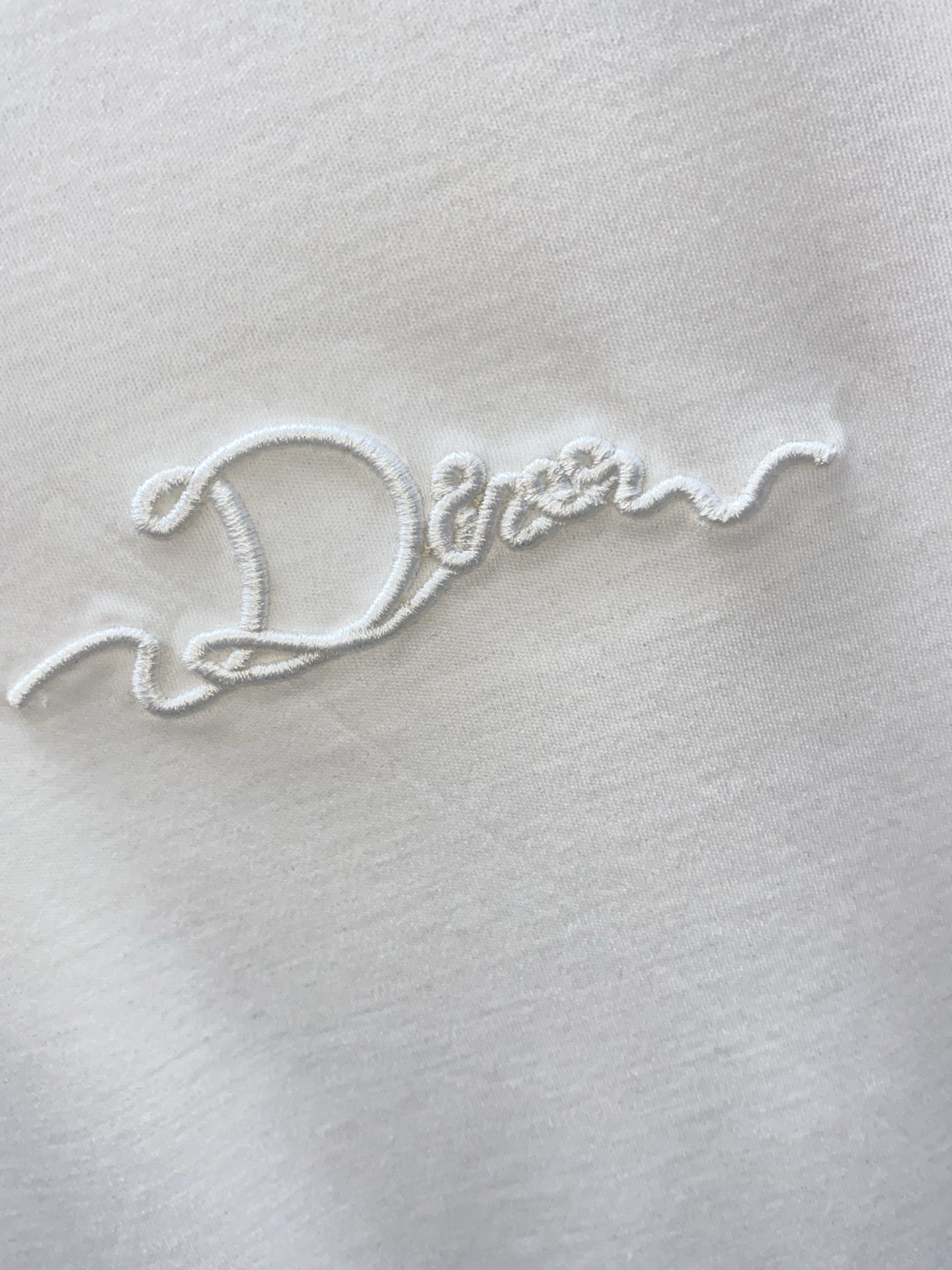 迪奥 高级定制 2026新款短袖 百搭款式 任何人都可以轻松驾驭 面料全订制工艺 高定一等品丝光棉面料 