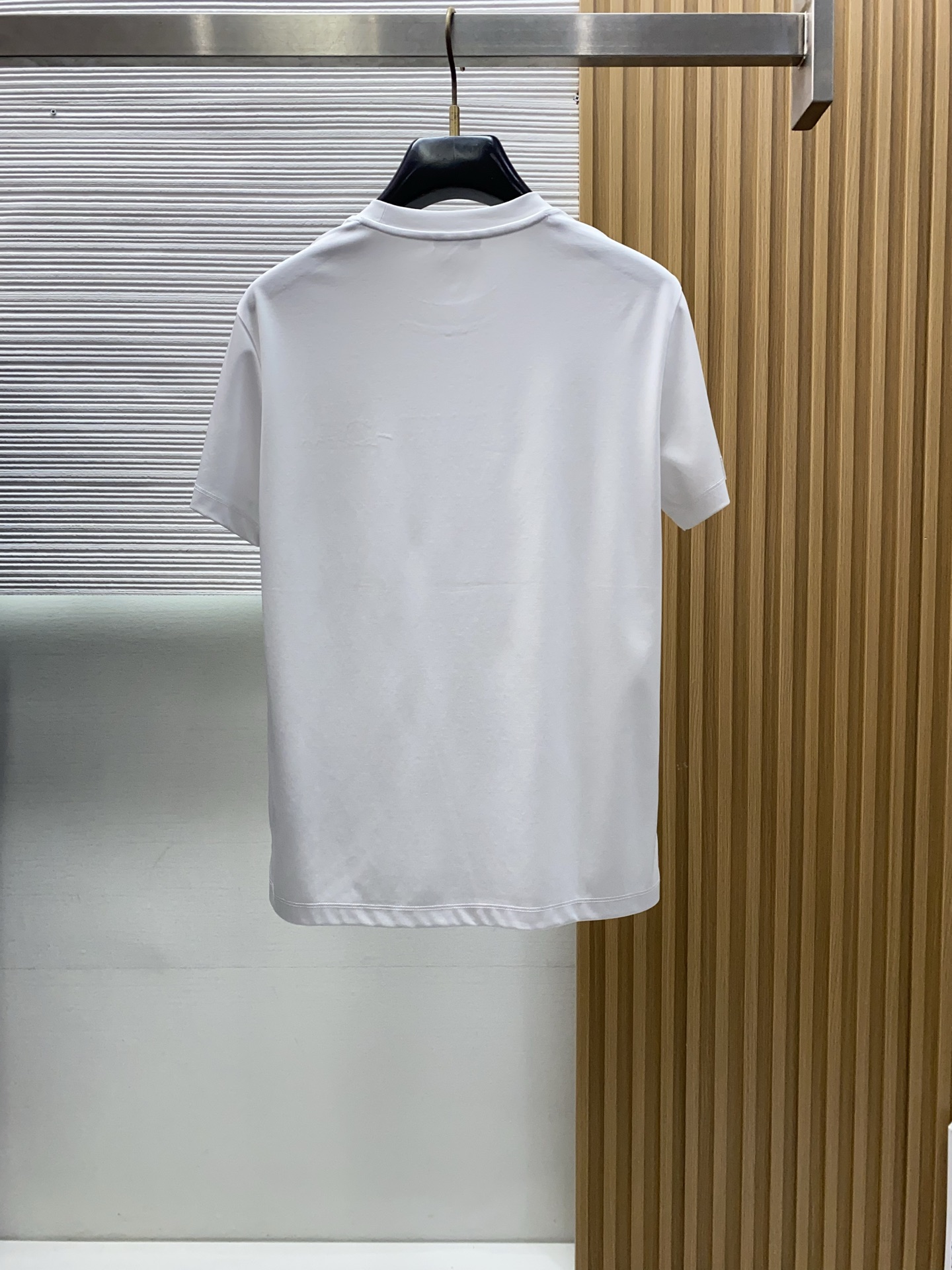 迪奥 高级定制 2026新款短袖 百搭款式 任何人都可以轻松驾驭 面料全订制工艺 高定一等品丝光棉面料 