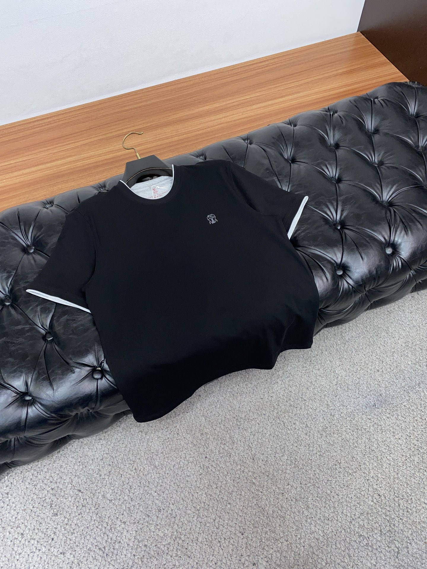 BC 正码 M-3xL 26SS早春短袖T恤甄选软糯亲肤的全棉面料制成，标准版圆领短袖裁剪，更适合日常穿