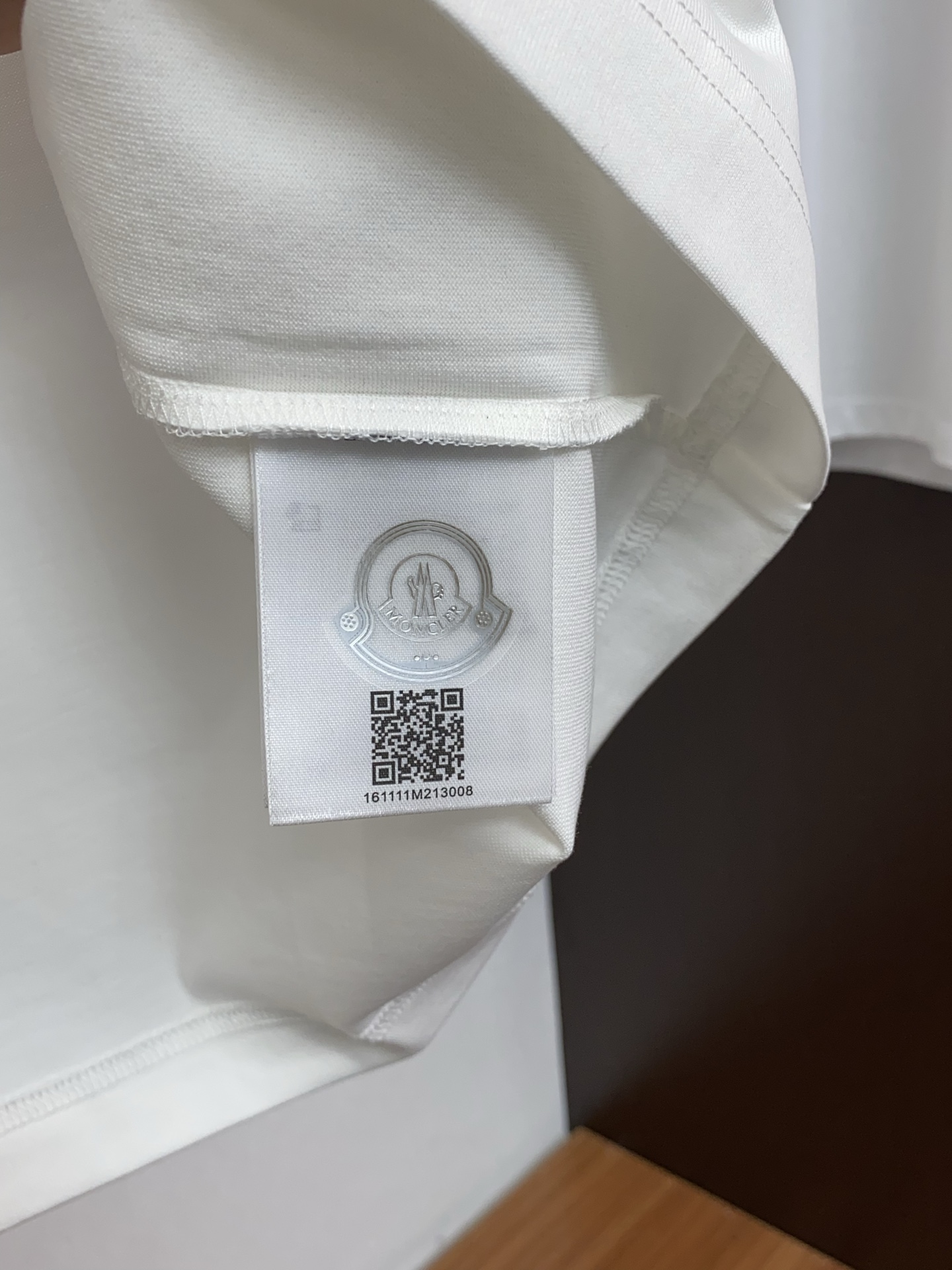 蒙口 正码 M-3xL 26SS早春短袖T恤甄选软糯亲肤的全棉面料制成，标准版圆领短袖裁剪，更适合日常穿