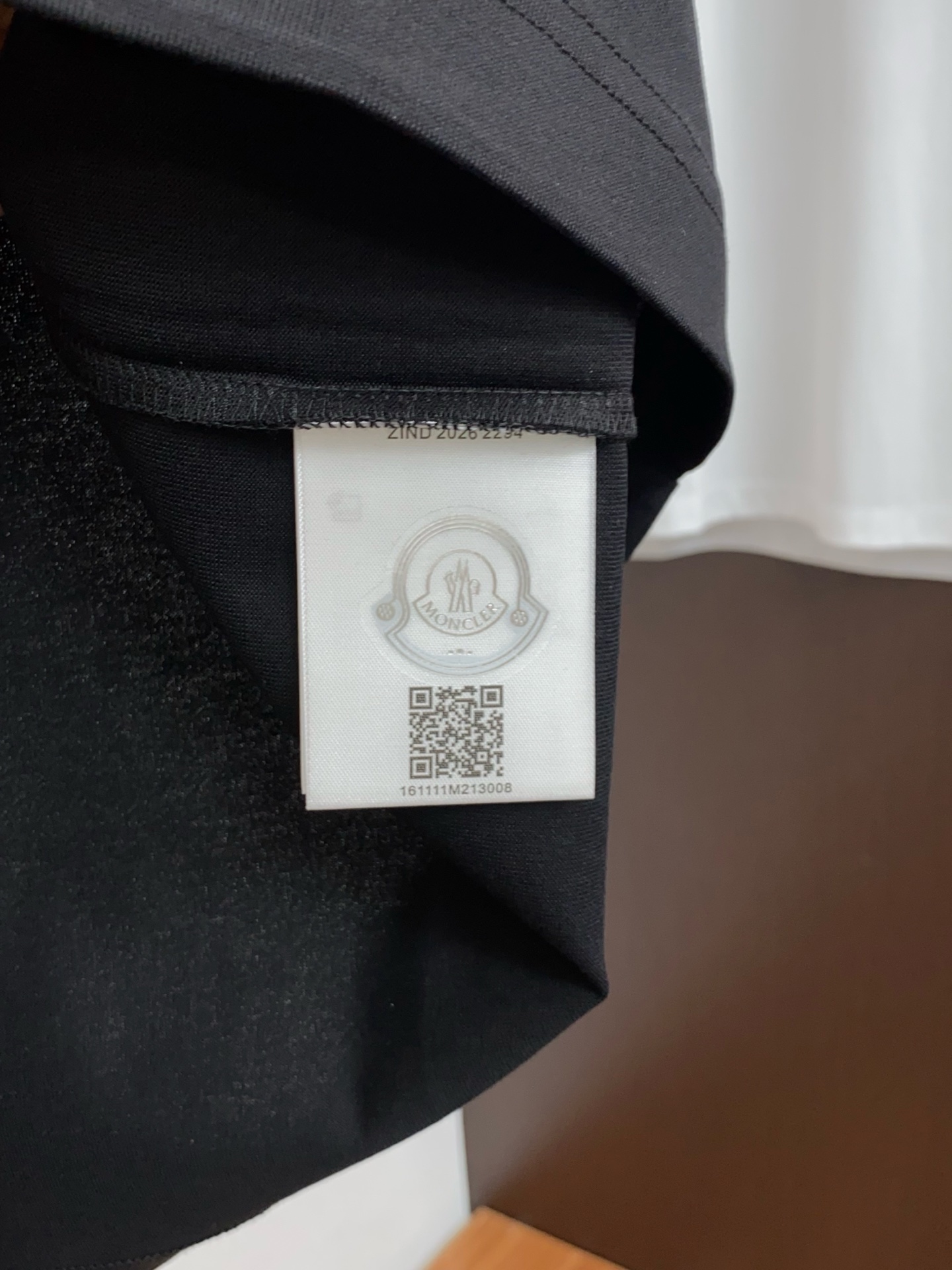 蒙口 正码 M-3xL 26SS早春短袖T恤甄选软糯亲肤的全棉面料制成，标准版圆领短袖裁剪，更适合日常穿