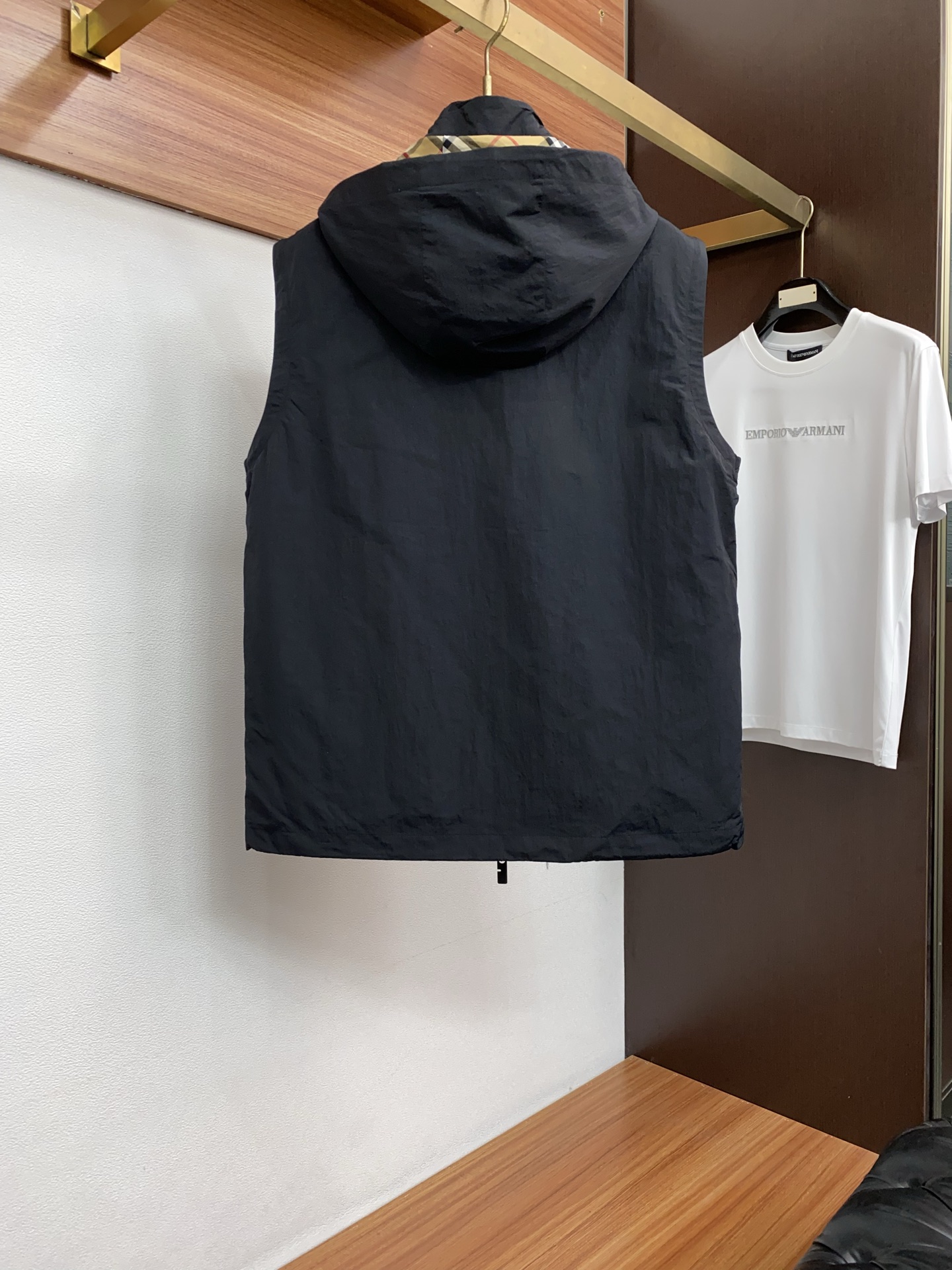 巴宝莉 T2026新款男士休闲定制夹克外套。穿上简约干练的休闲外套，瞬间重回时髦霸气，又是活力满满的状态