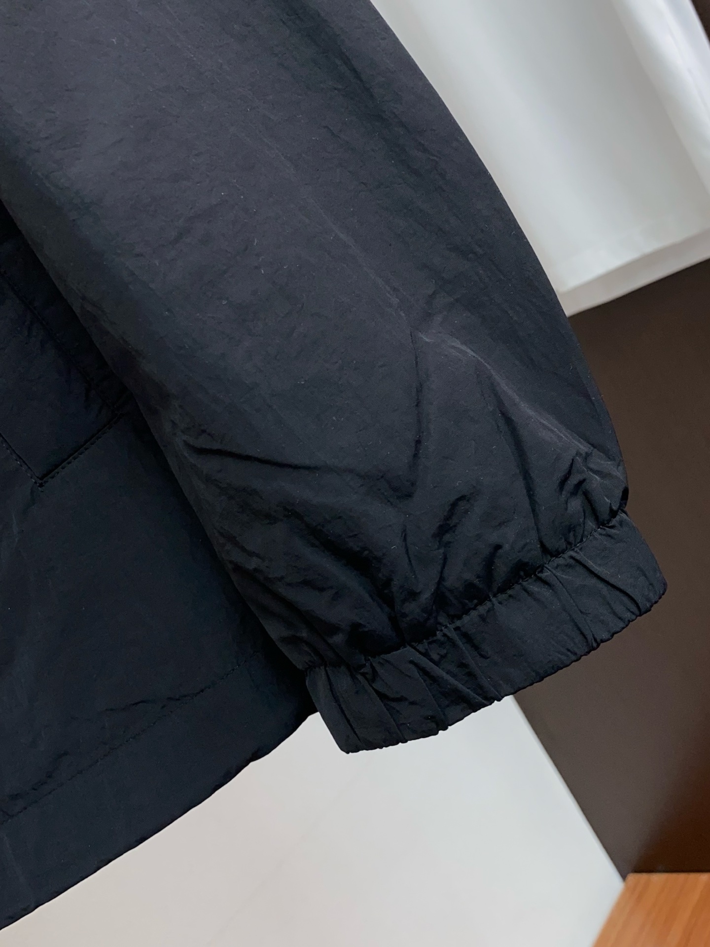 巴宝莉 T2026新款男士休闲定制夹克外套。穿上简约干练的休闲外套，瞬间重回时髦霸气，又是活力满满的状态