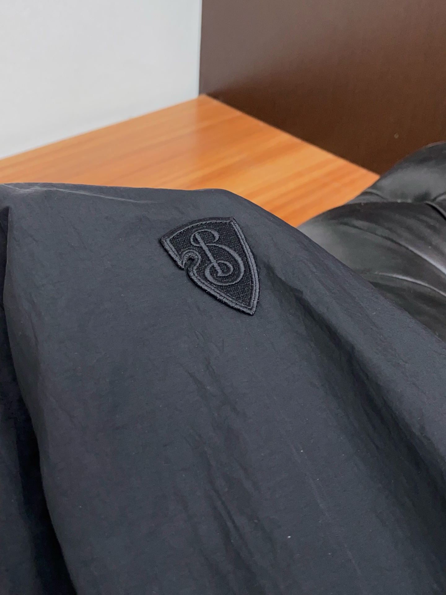 巴宝莉 T2026新款男士休闲定制夹克外套。穿上简约干练的休闲外套，瞬间重回时髦霸气，又是活力满满的状态