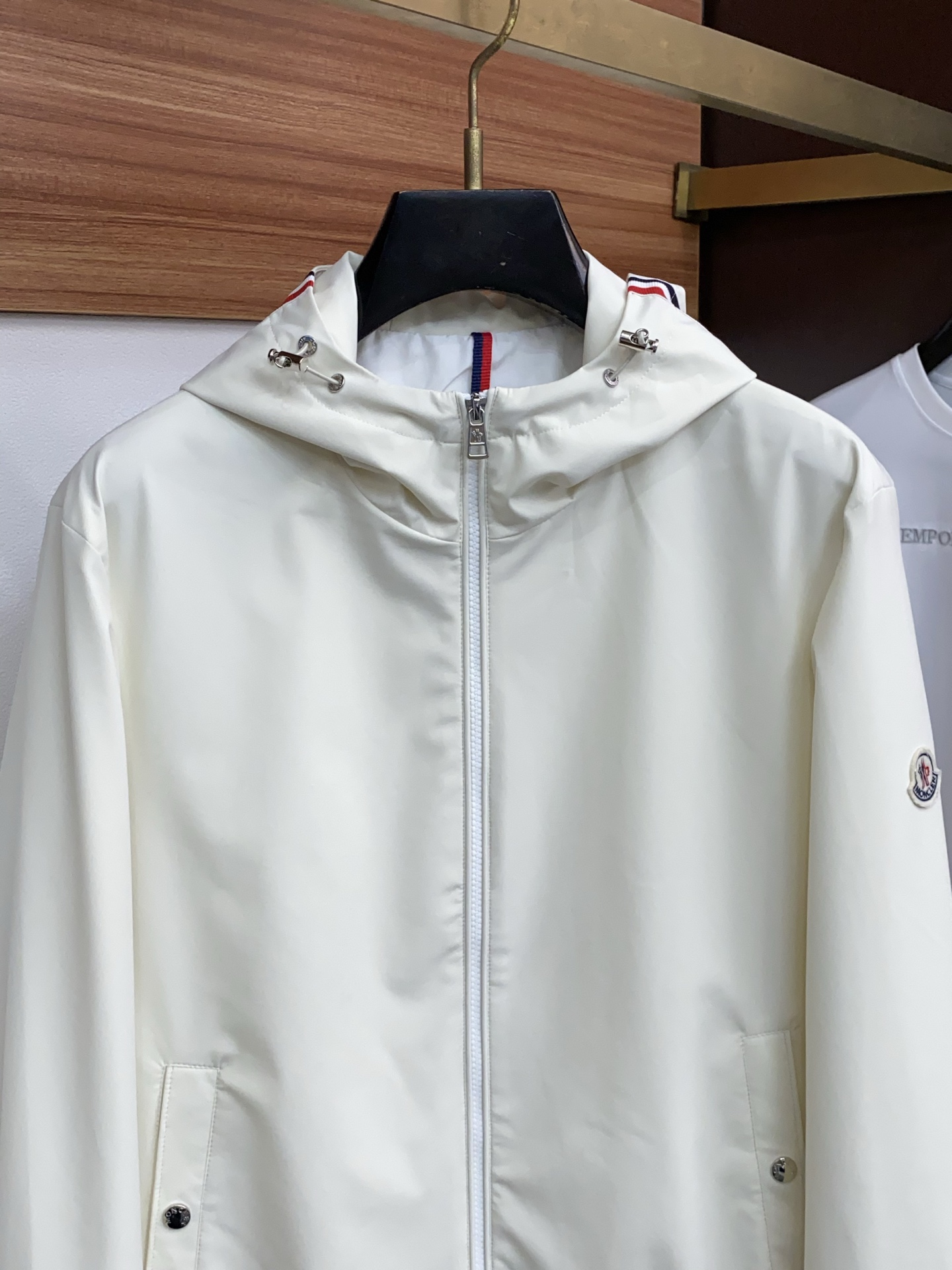 蒙口 2026新款男士休闲定制夹克外套。穿上简约干练的休闲外套，瞬间重回时髦霸气，又是活力满满的状态。史