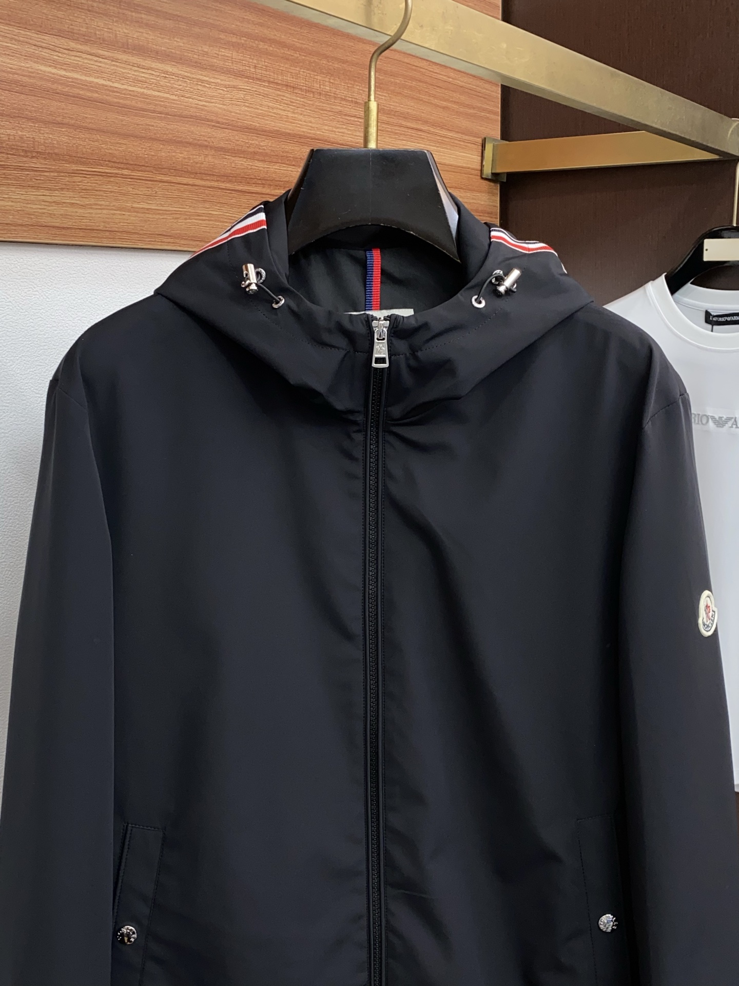 蒙口 2026新款男士休闲定制夹克外套。穿上简约干练的休闲外套，瞬间重回时髦霸气，又是活力满满的状态。史