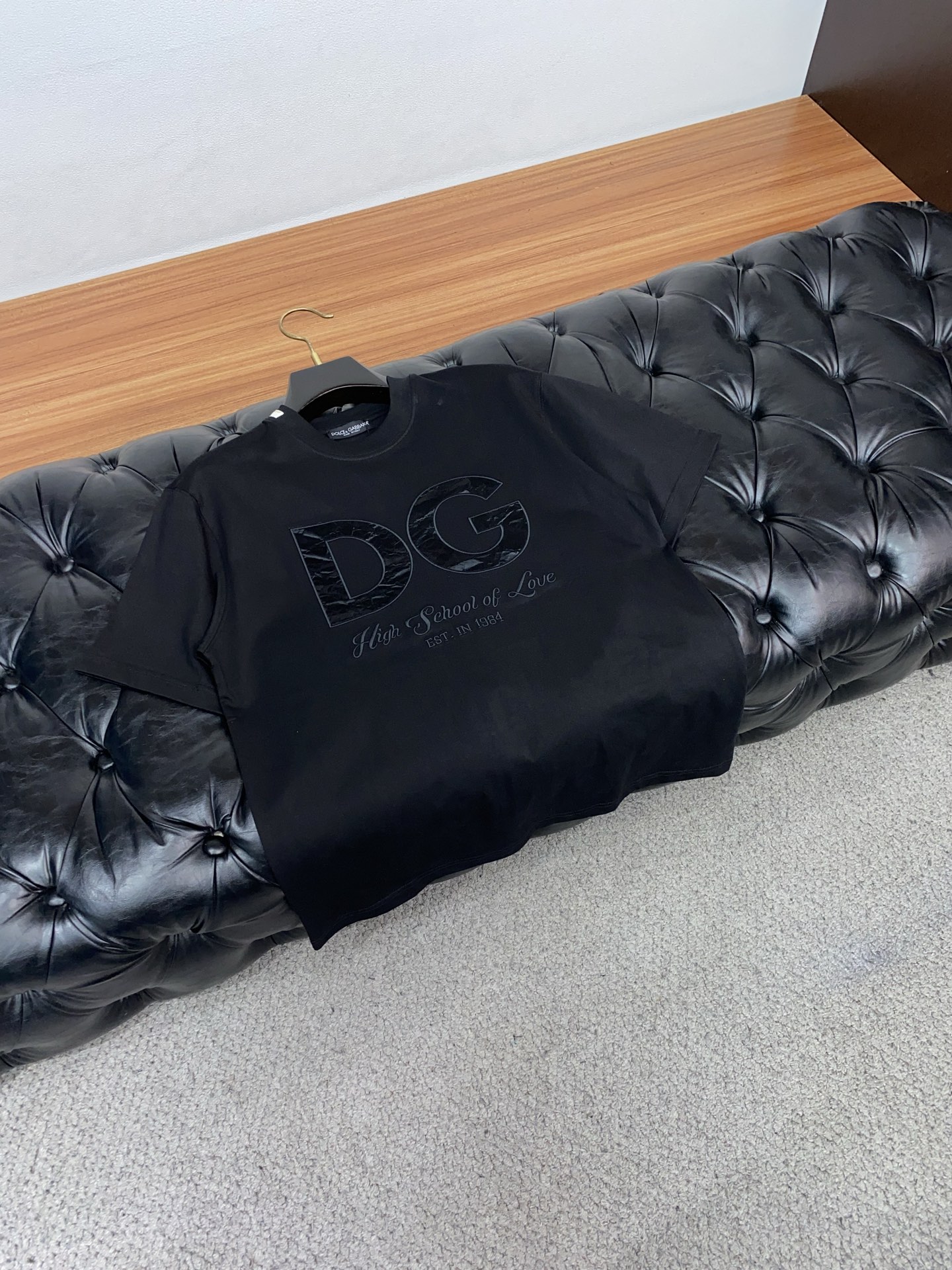 DG 26SS春夏新款 纯棉质圆领短袖 男士基础款专柜短袖T恤衫！贸易公司渠道稀出，同步官网发售！基础T