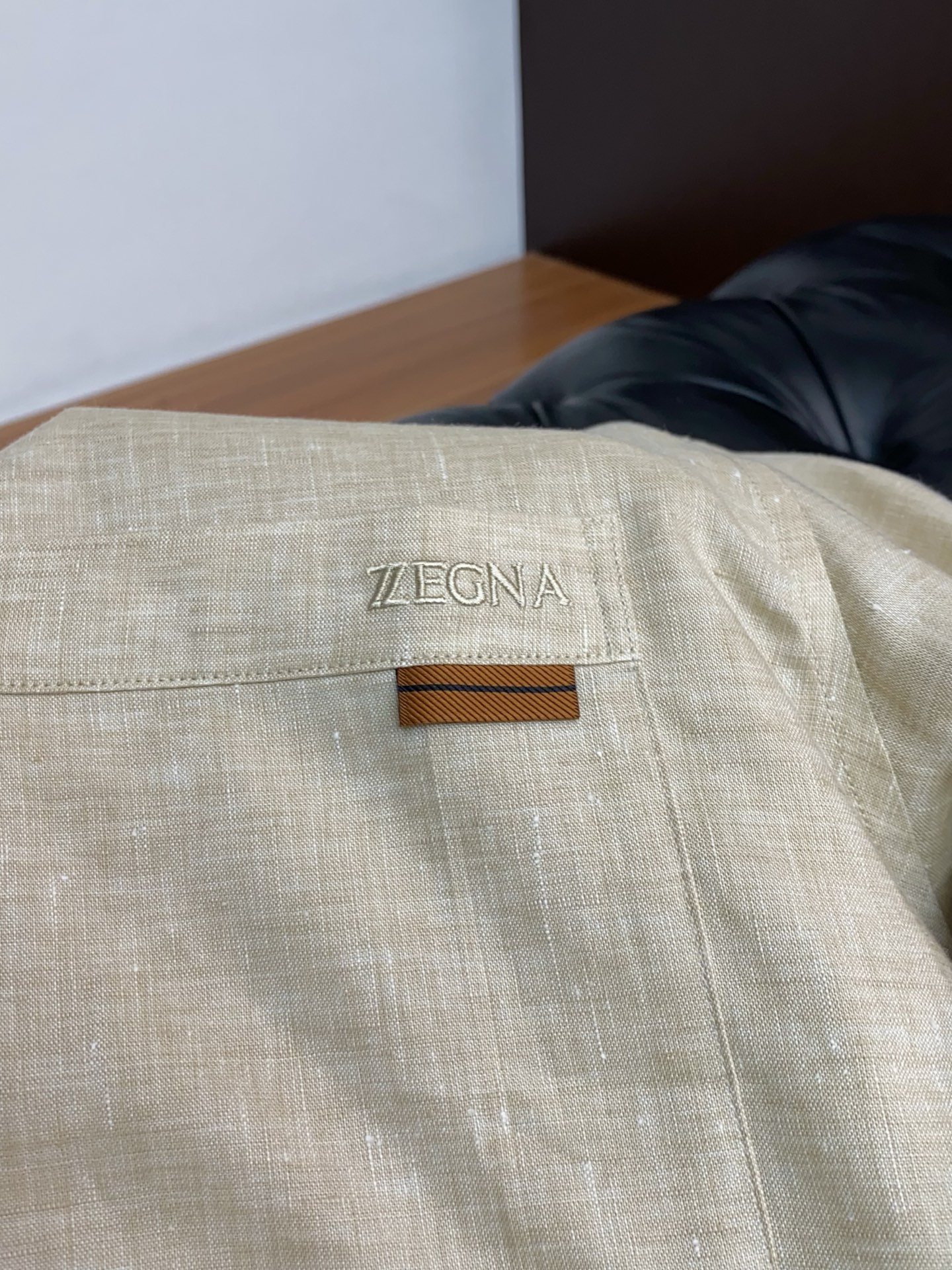 顶级 杰尼亚 老钱风 2026春夏新款衬衣外套好穿不挑身材在搭配上没有太多的限制 随意简洁的衬托其他单品