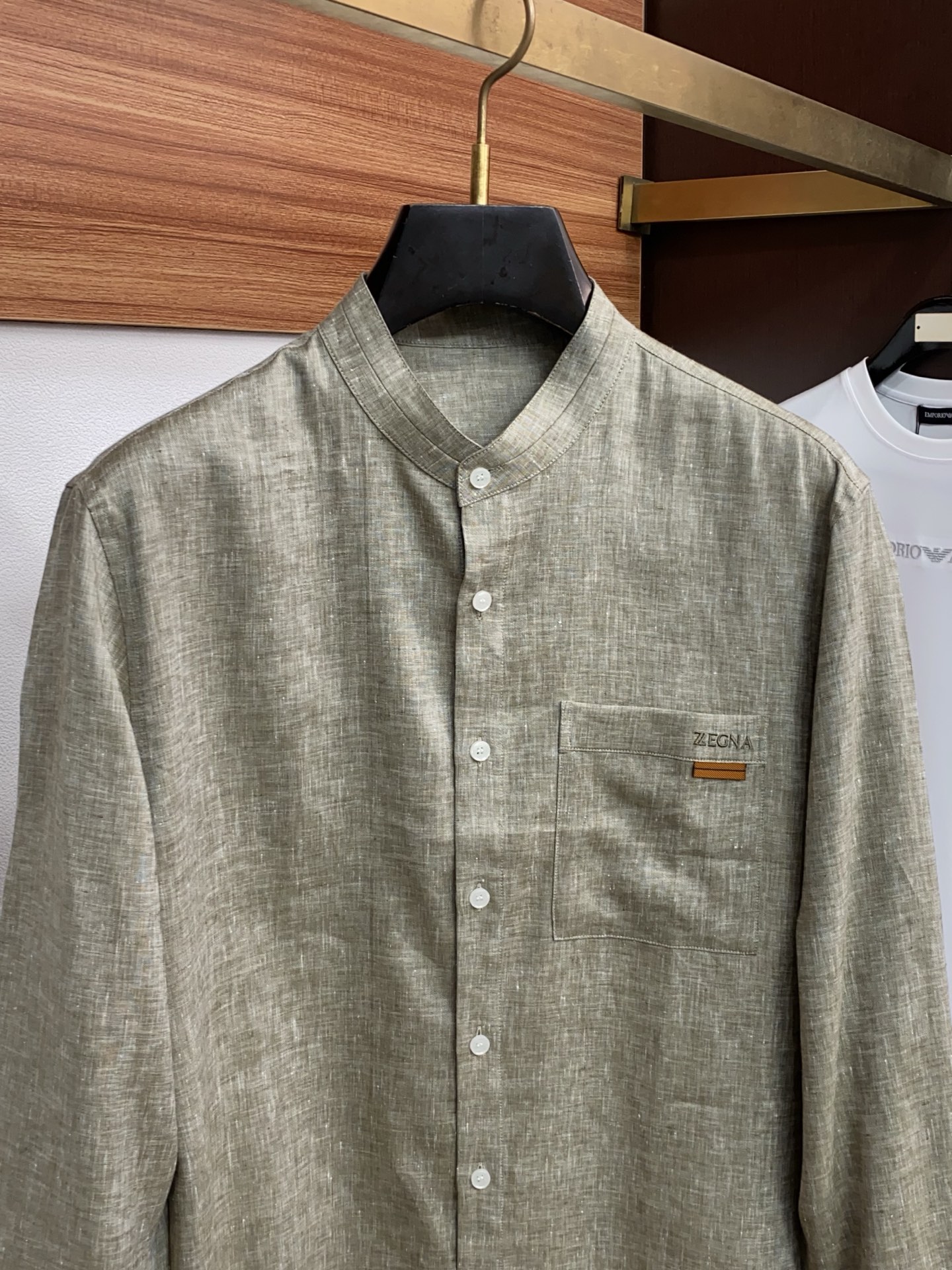 顶级 杰尼亚 老钱风 2026春夏新款衬衣外套好穿不挑身材在搭配上没有太多的限制 随意简洁的衬托其他单品