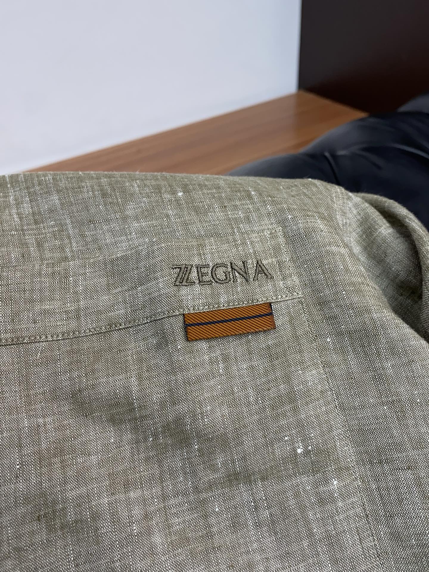 顶级 杰尼亚 老钱风 2026春夏新款衬衣外套好穿不挑身材在搭配上没有太多的限制 随意简洁的衬托其他单品