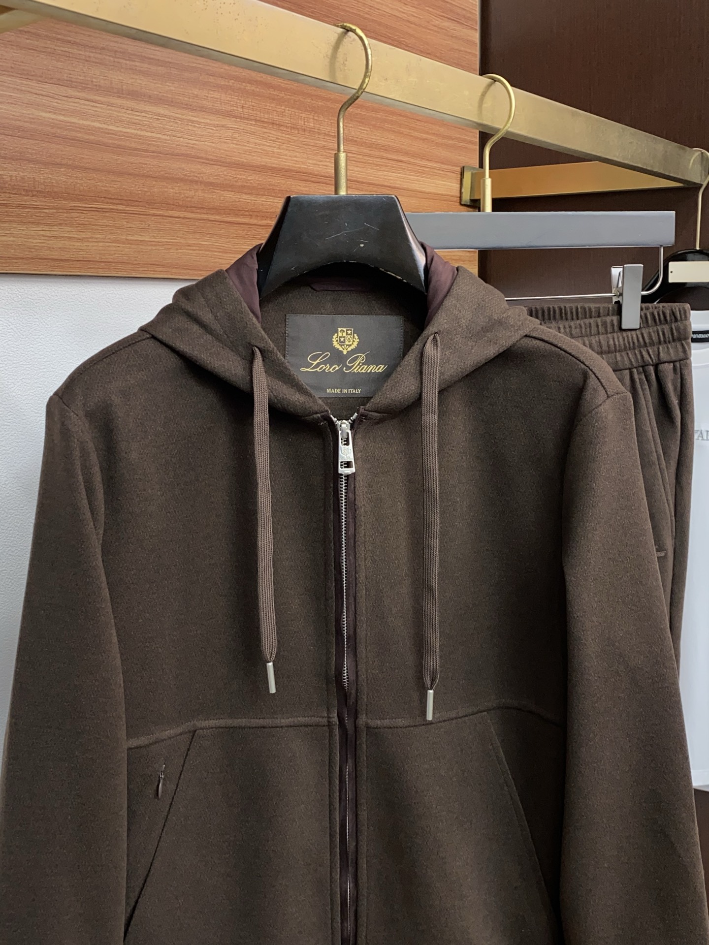 /套 一套销售不拆 Loro piana 诺悠翩雅春款套装 顶级品质 普拉达 定制顶级面料 新品 最新设