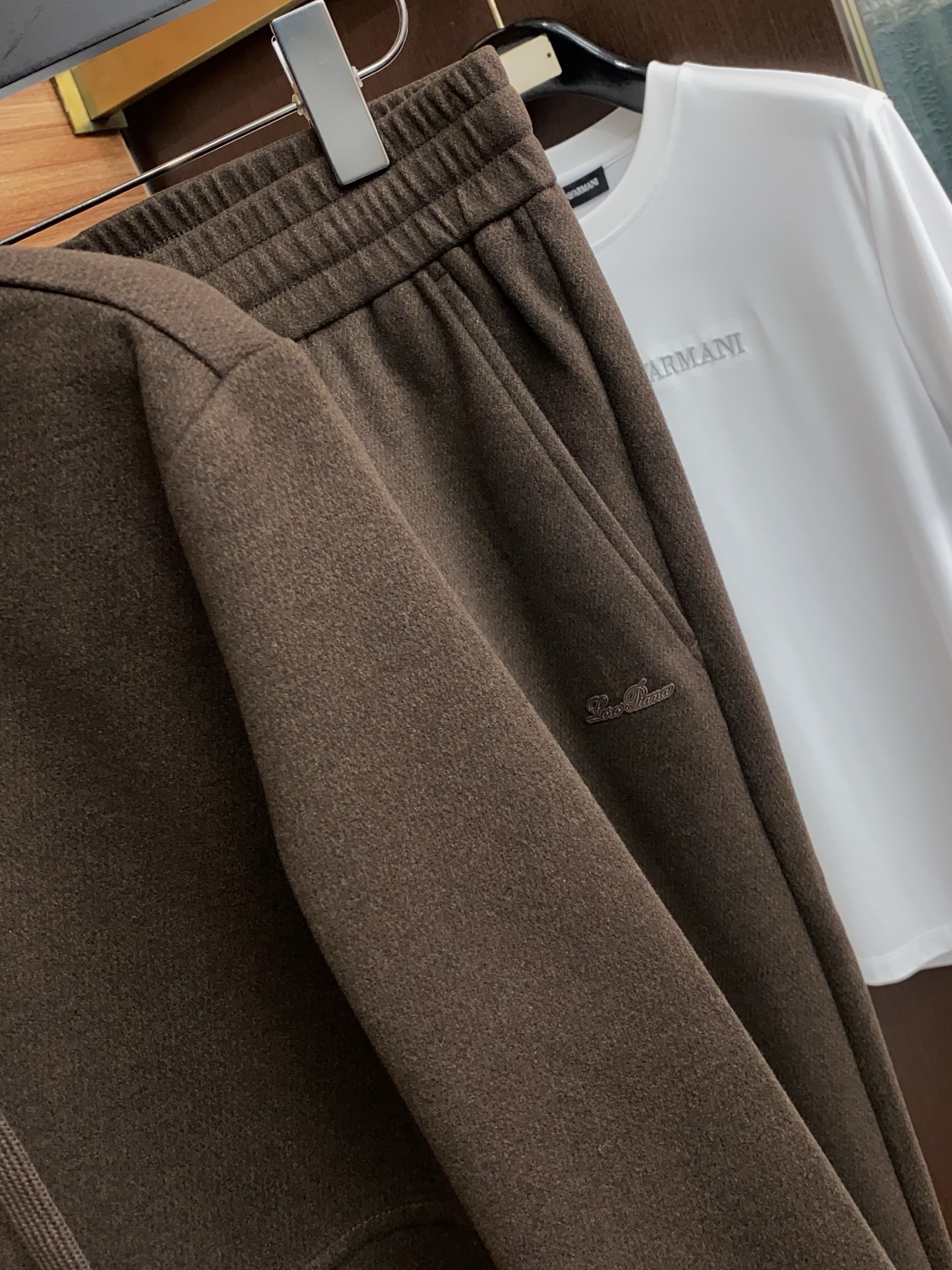 /套 一套销售不拆 Loro piana 诺悠翩雅春款套装 顶级品质 普拉达 定制顶级面料 新品 最新设