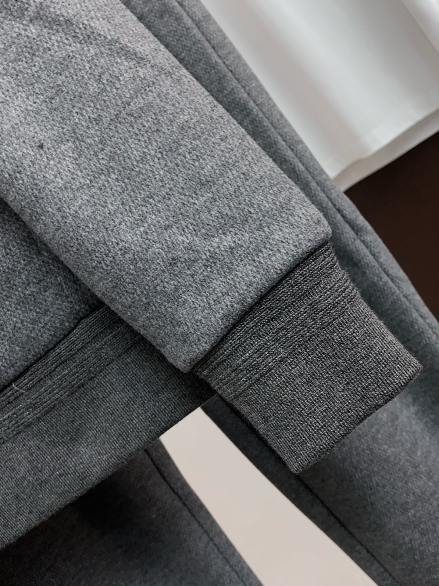 /套 一套销售不拆 Loro piana 诺悠翩雅春款套装 顶级品质 普拉达 定制顶级面料 新品 最新设