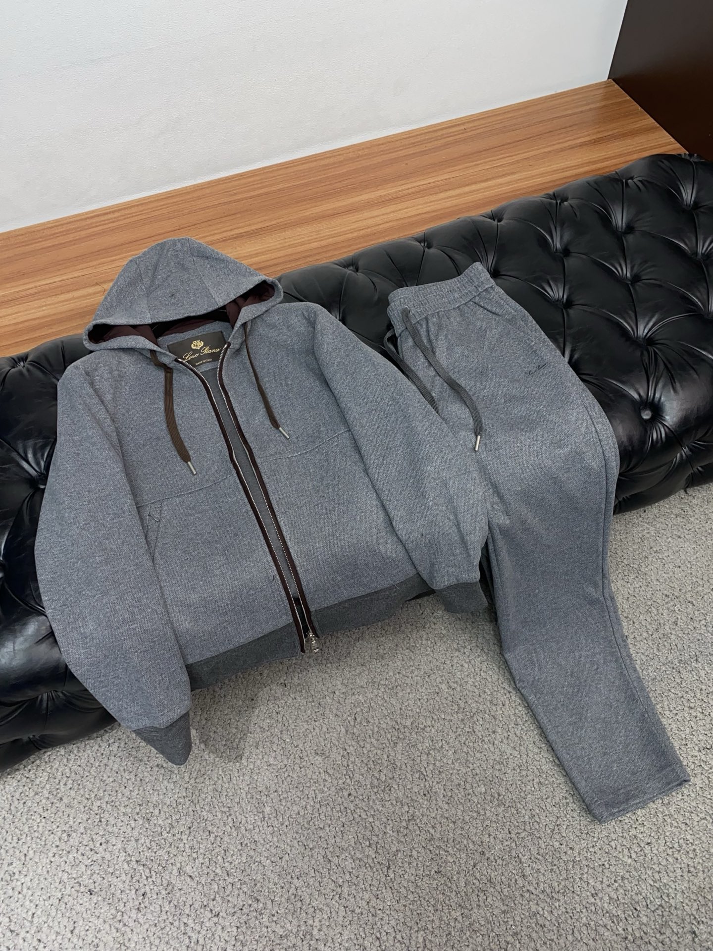 /套 一套销售不拆 Loro piana 诺悠翩雅春款套装 顶级品质 普拉达 定制顶级面料 新品 最新设